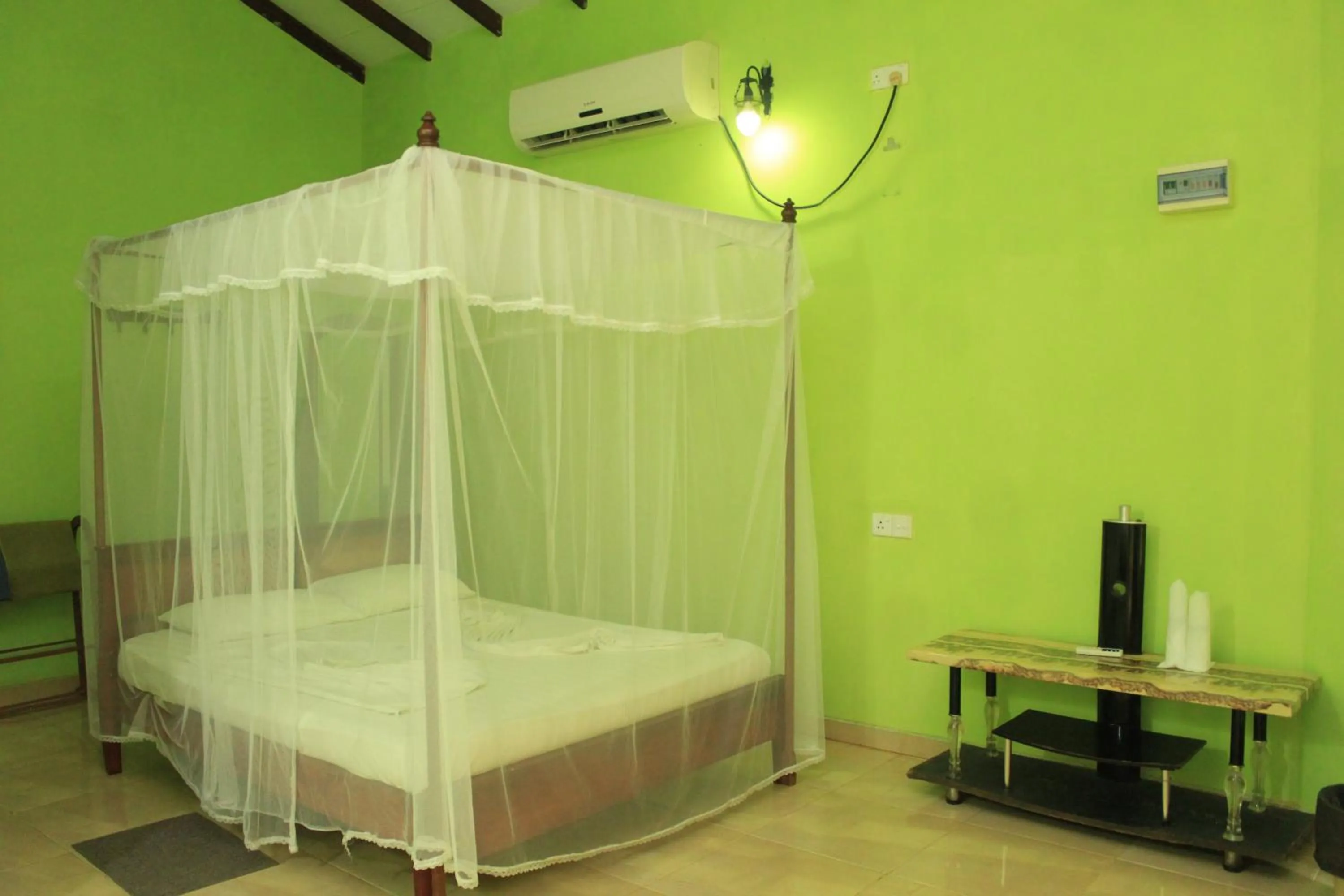 Bed in Sigiriya Melrose Villas