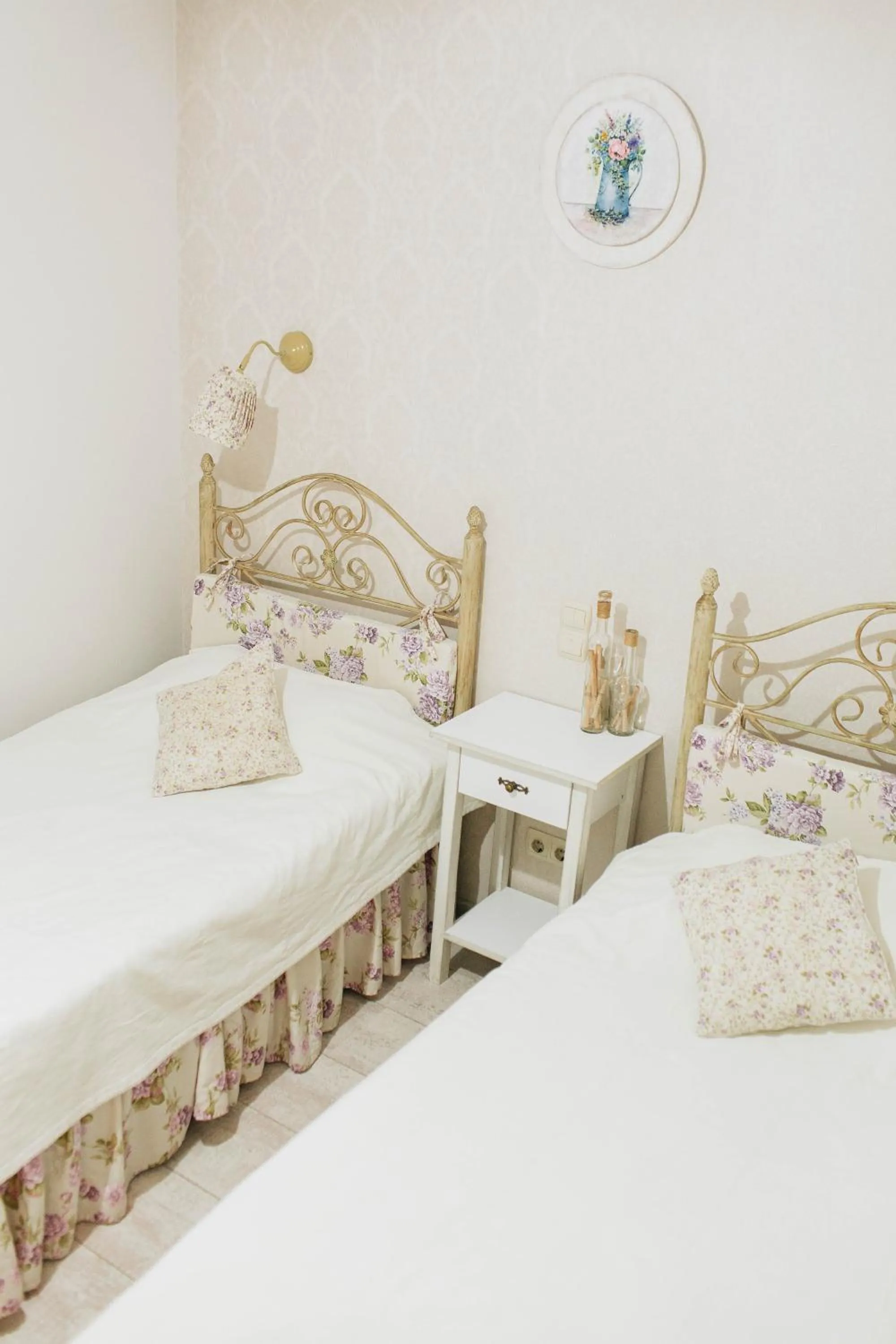Bed in Lambert