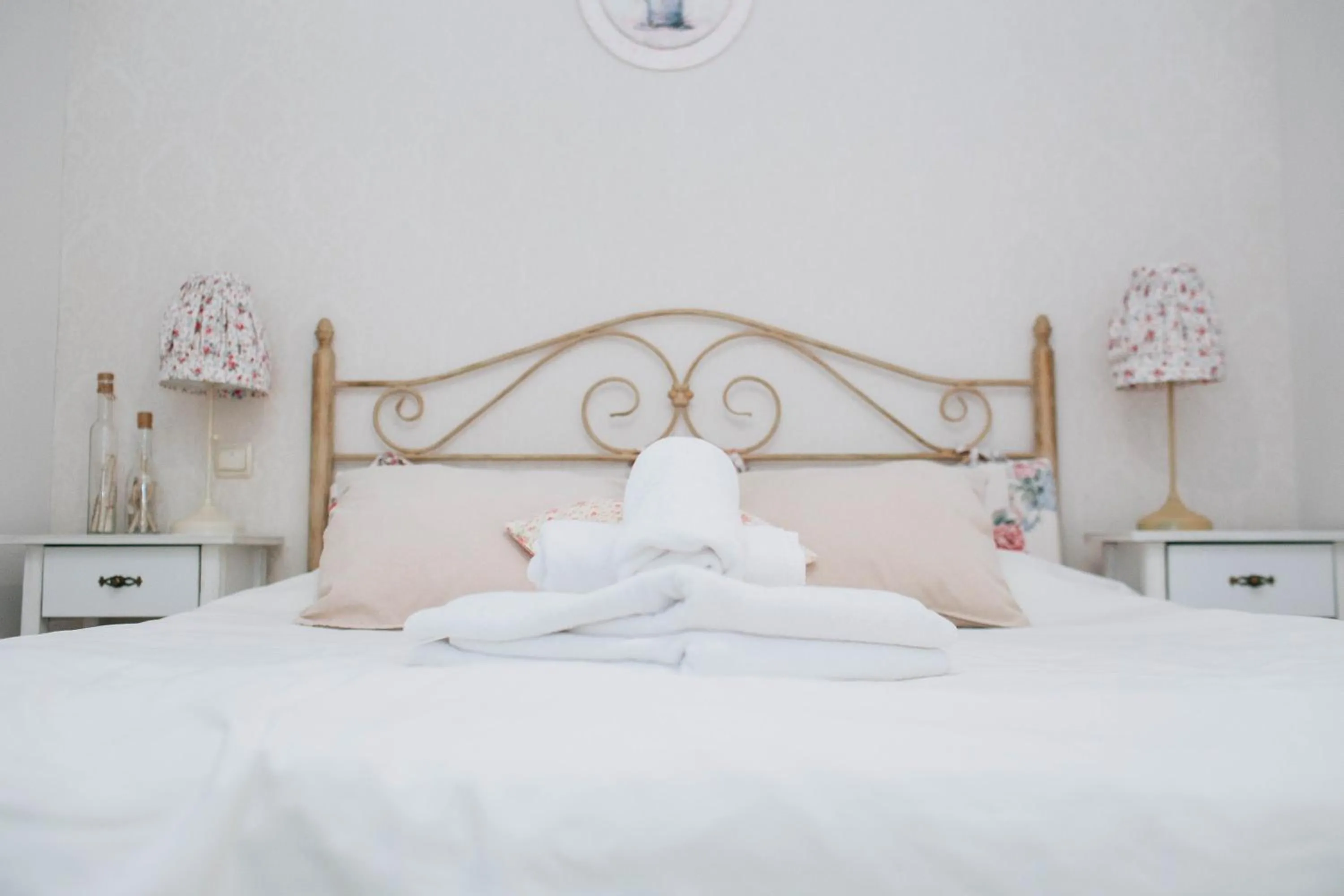 Bed in Lambert