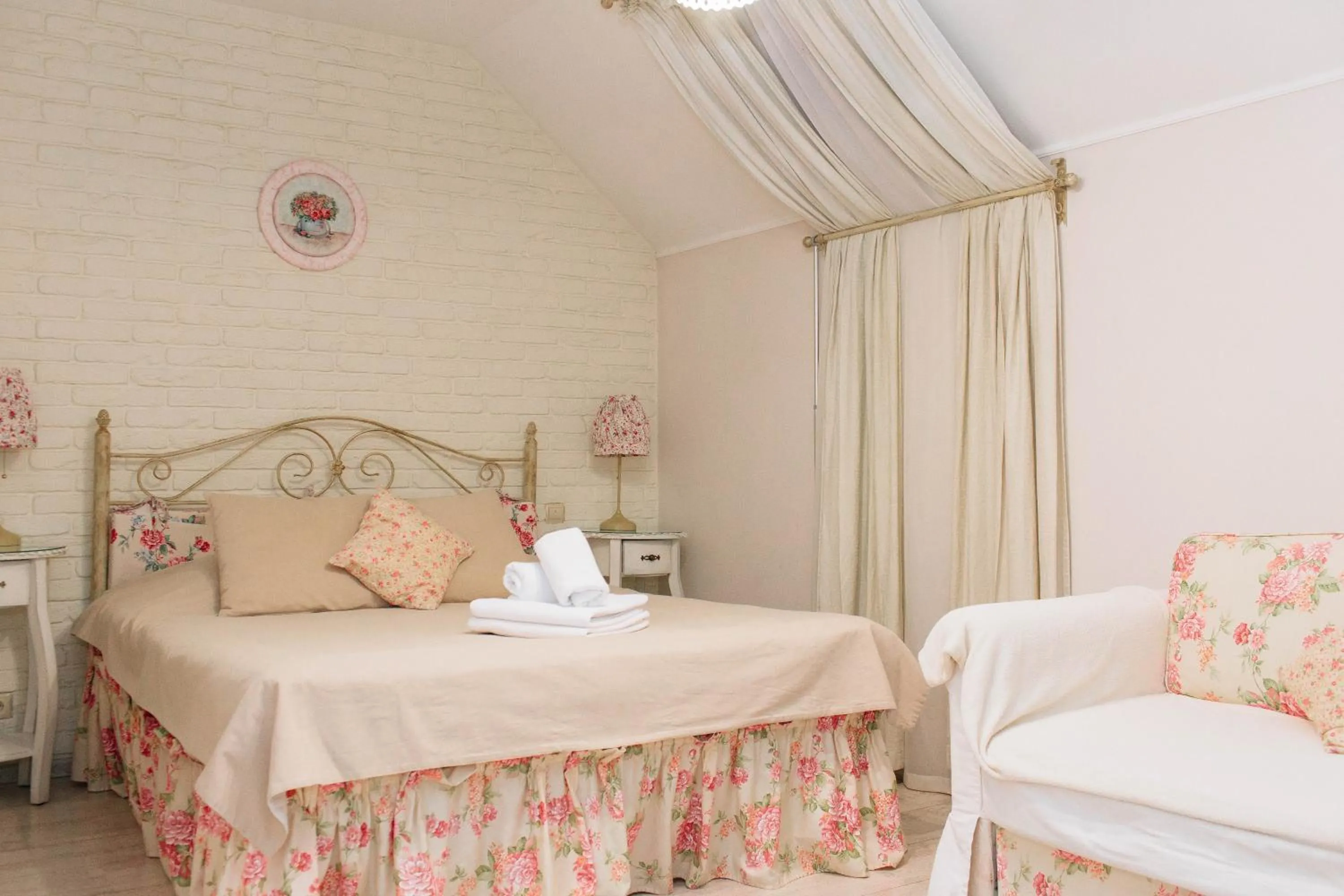 Bed in Lambert