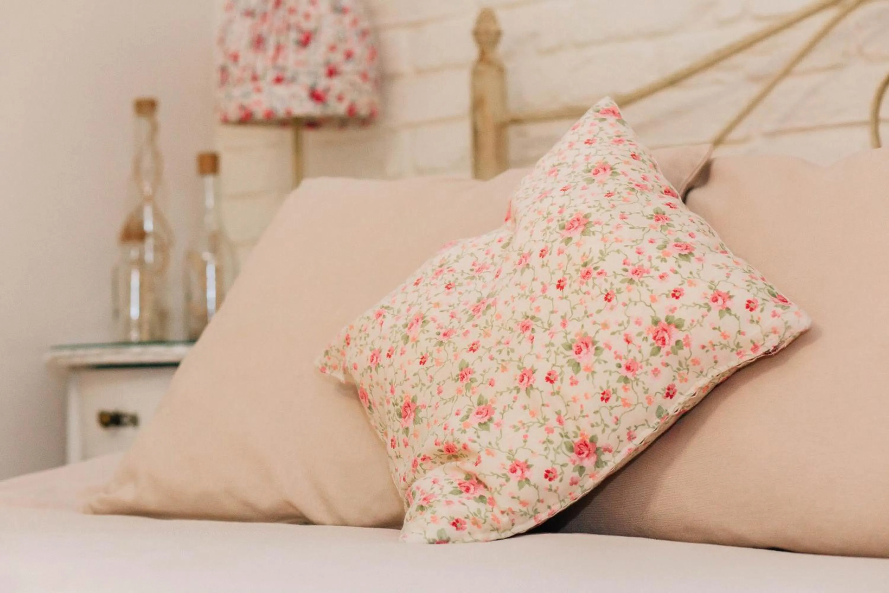 Bed in Lambert