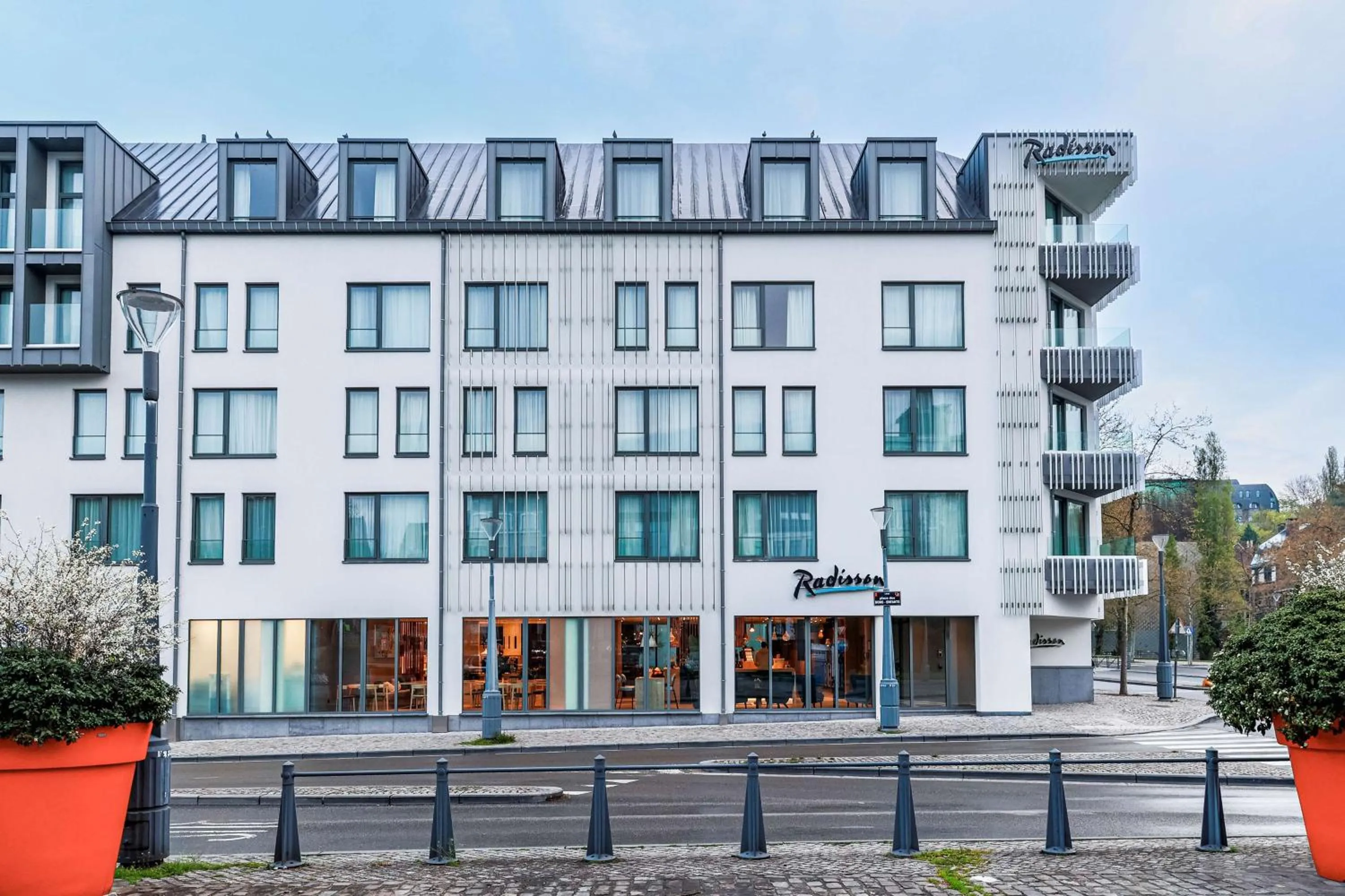 Property building in Radisson Hotel Liege City Centre