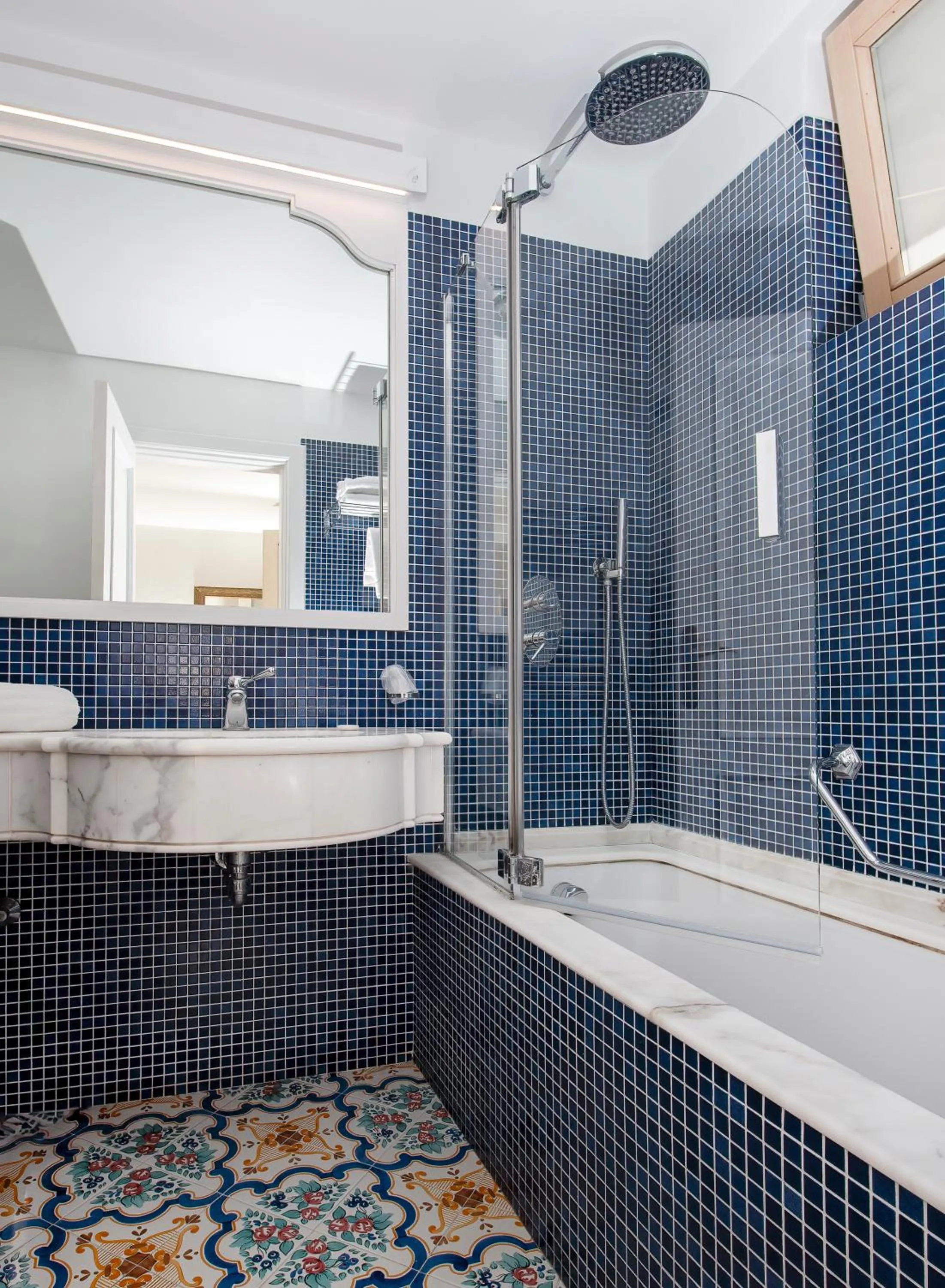 Shower in Hotel Antiche Mura