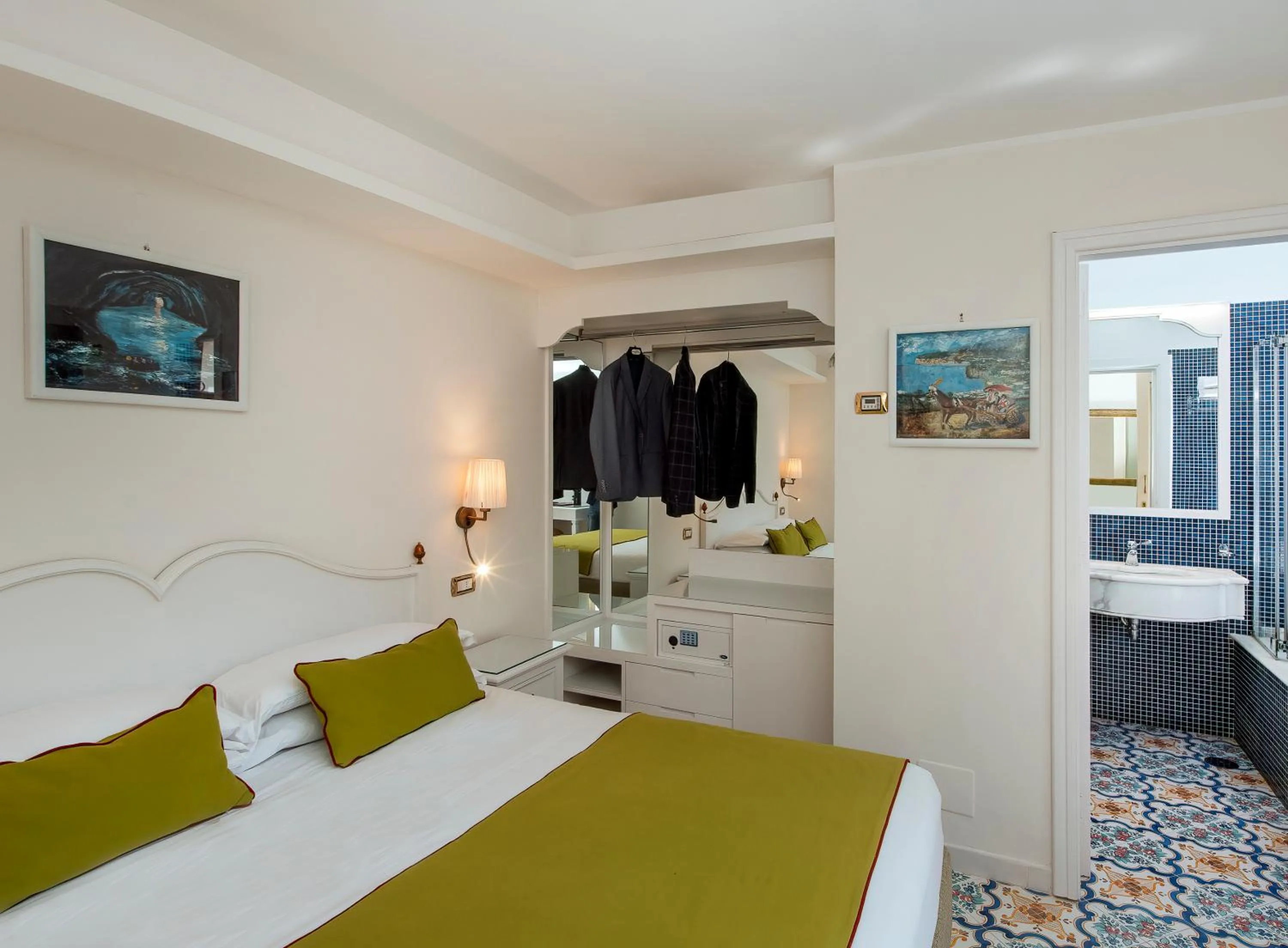 Photo of the whole room, Bed in Hotel Antiche Mura