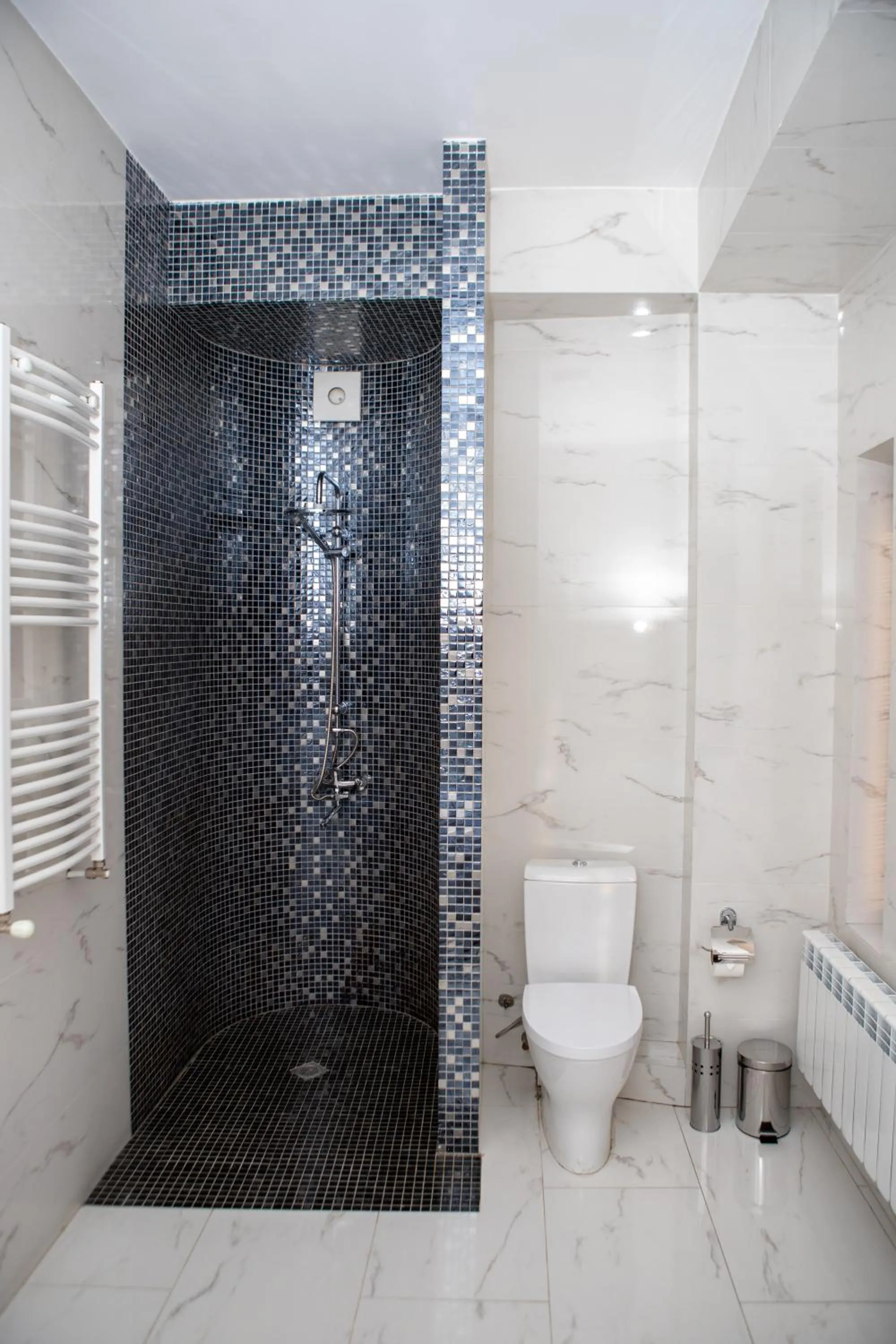 Shower in Legend Hotel