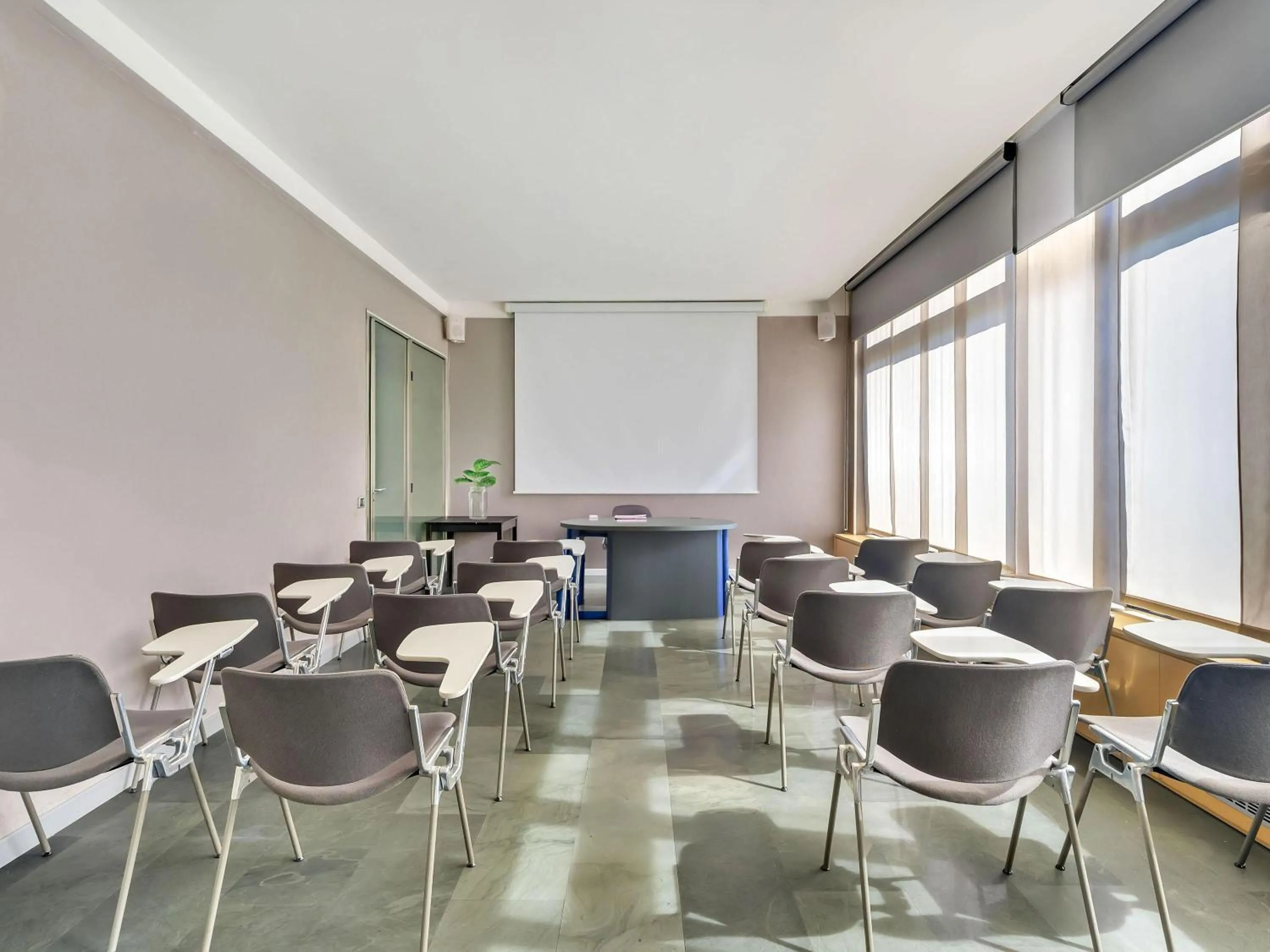 Meeting/conference room in B&B HOTEL Milano La Spezia