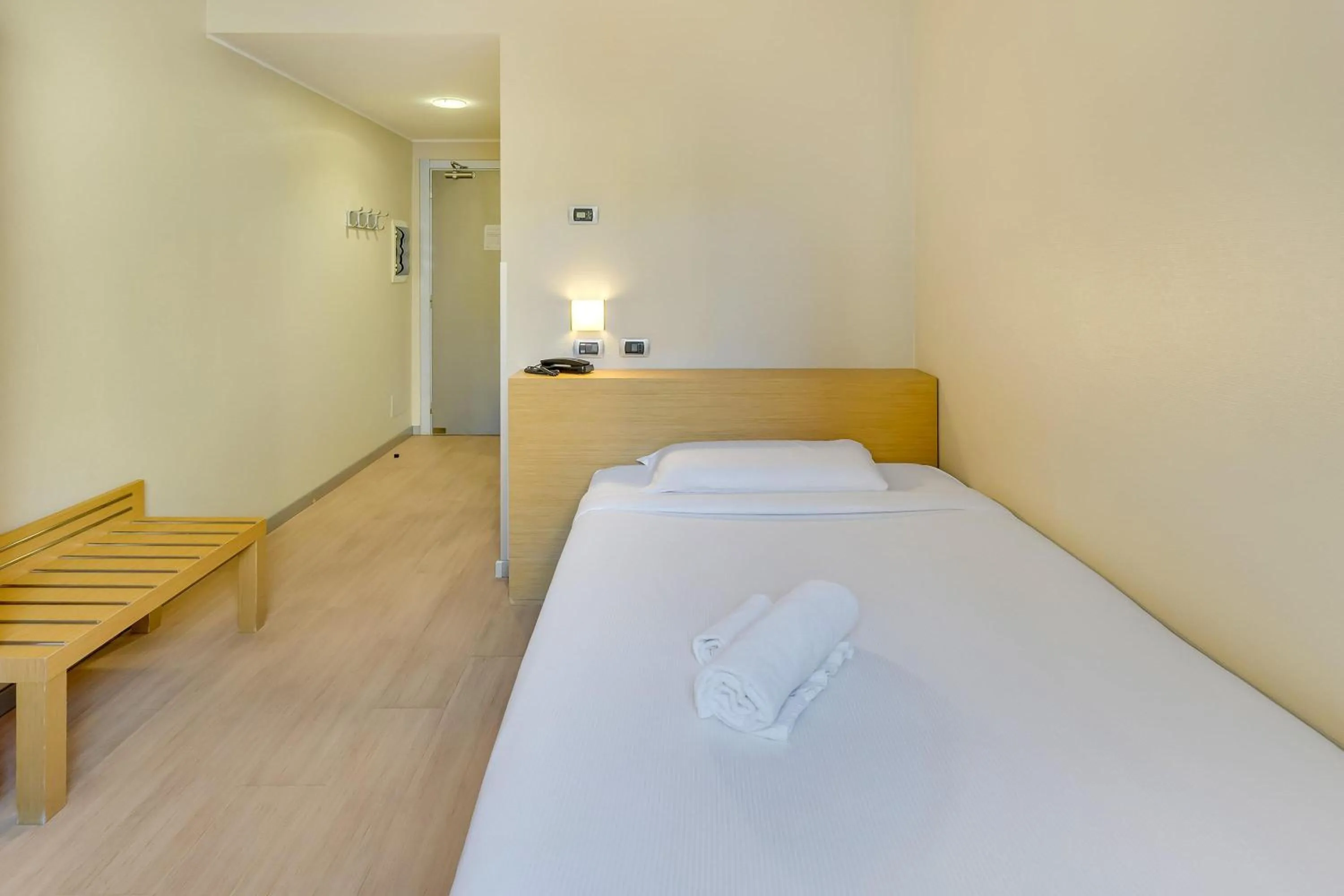 Photo of the whole room, Bed in B&B HOTEL Milano La Spezia