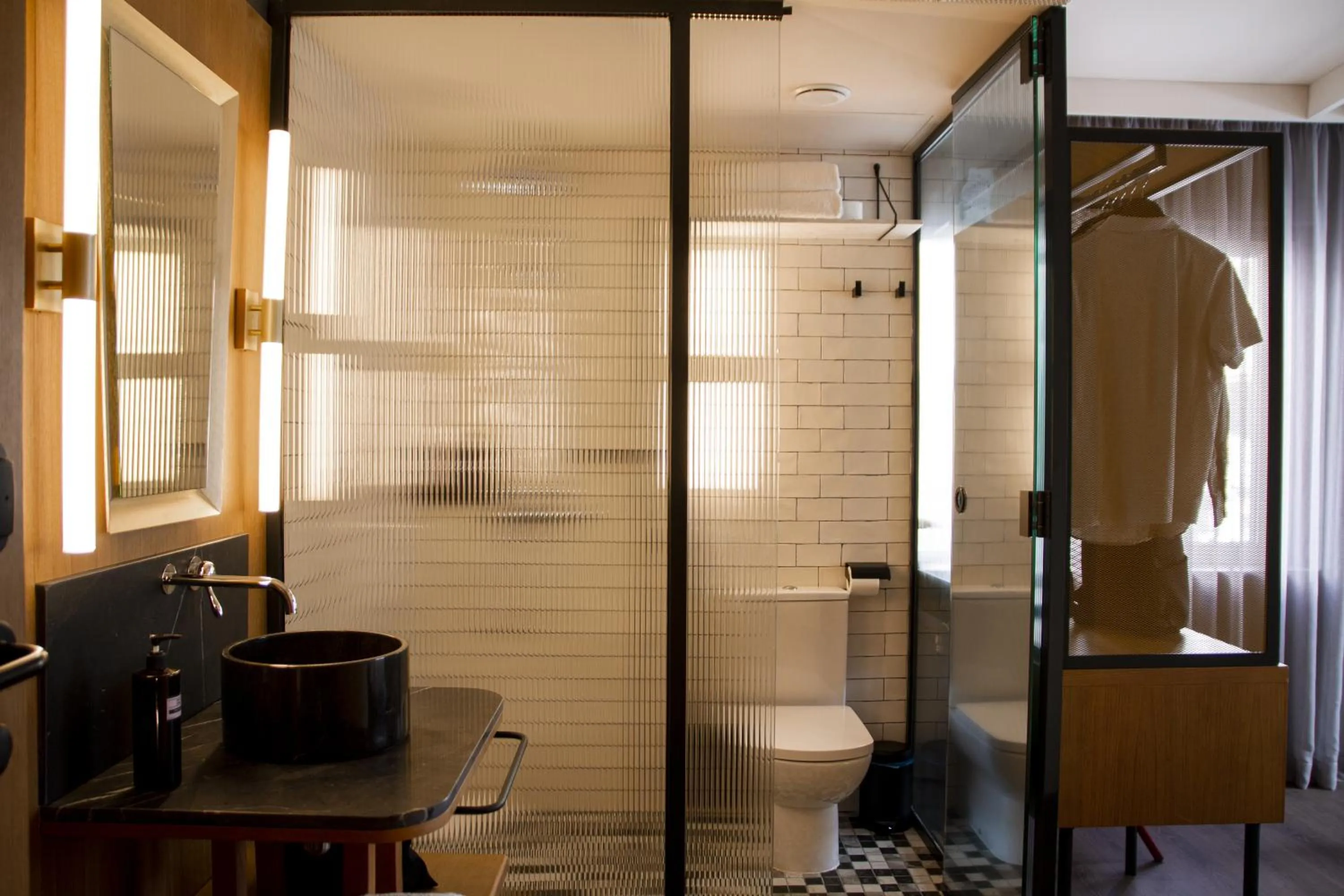 Shower in Letoh Letoh Gran Vía