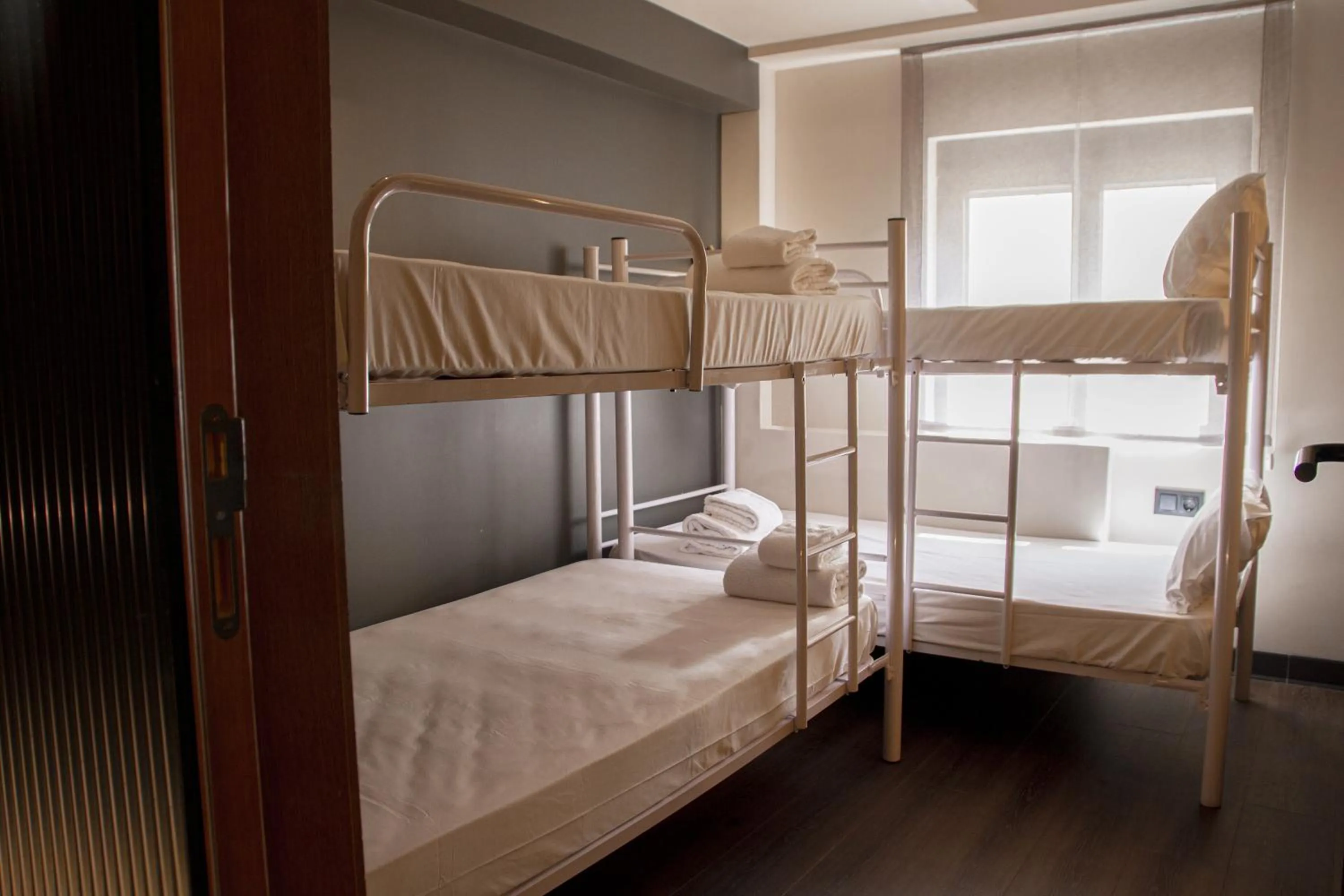 bunk bed, Bed in Letoh Letoh Gran Vía