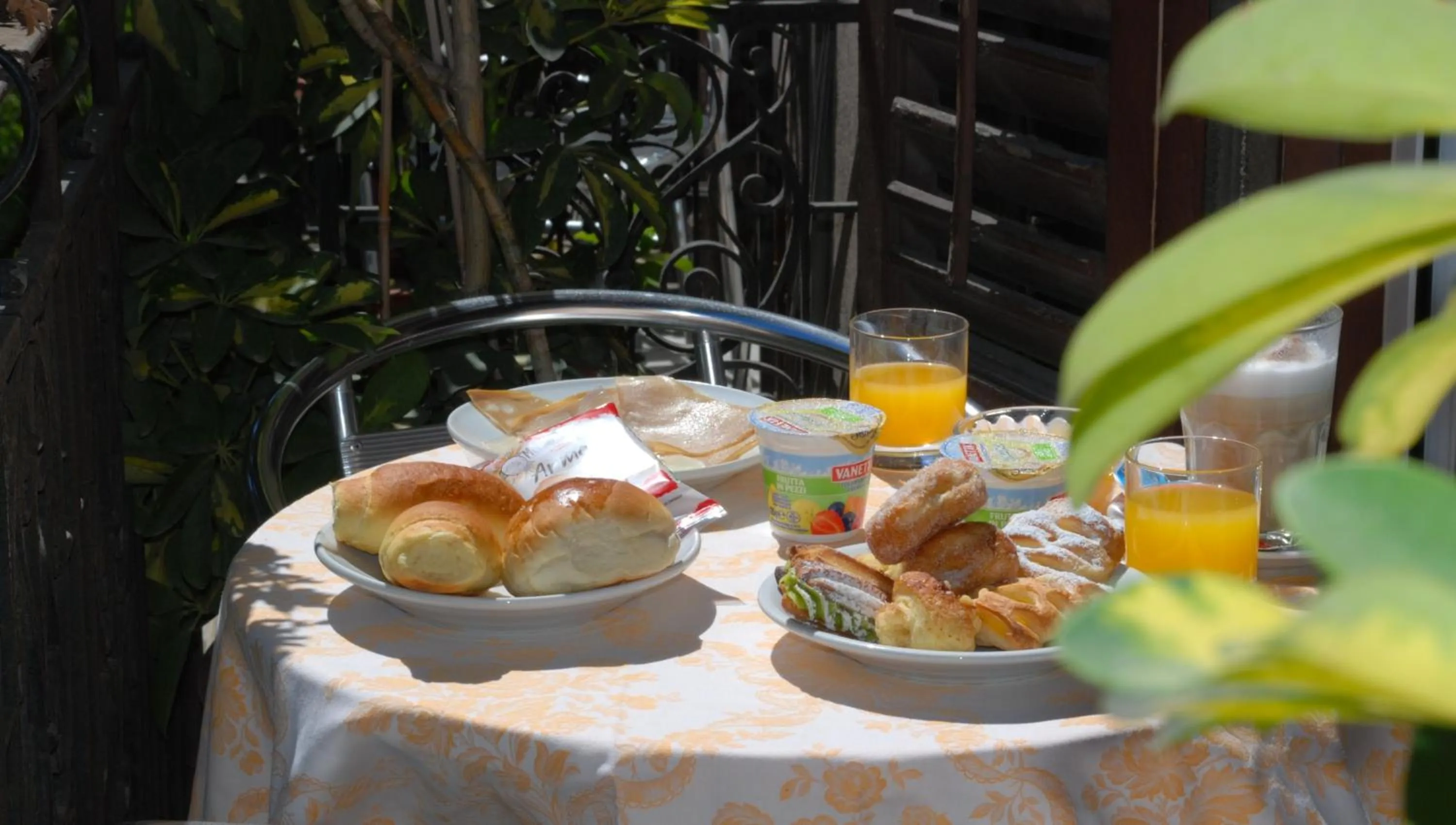 Food and drinks in Hotel del Centro