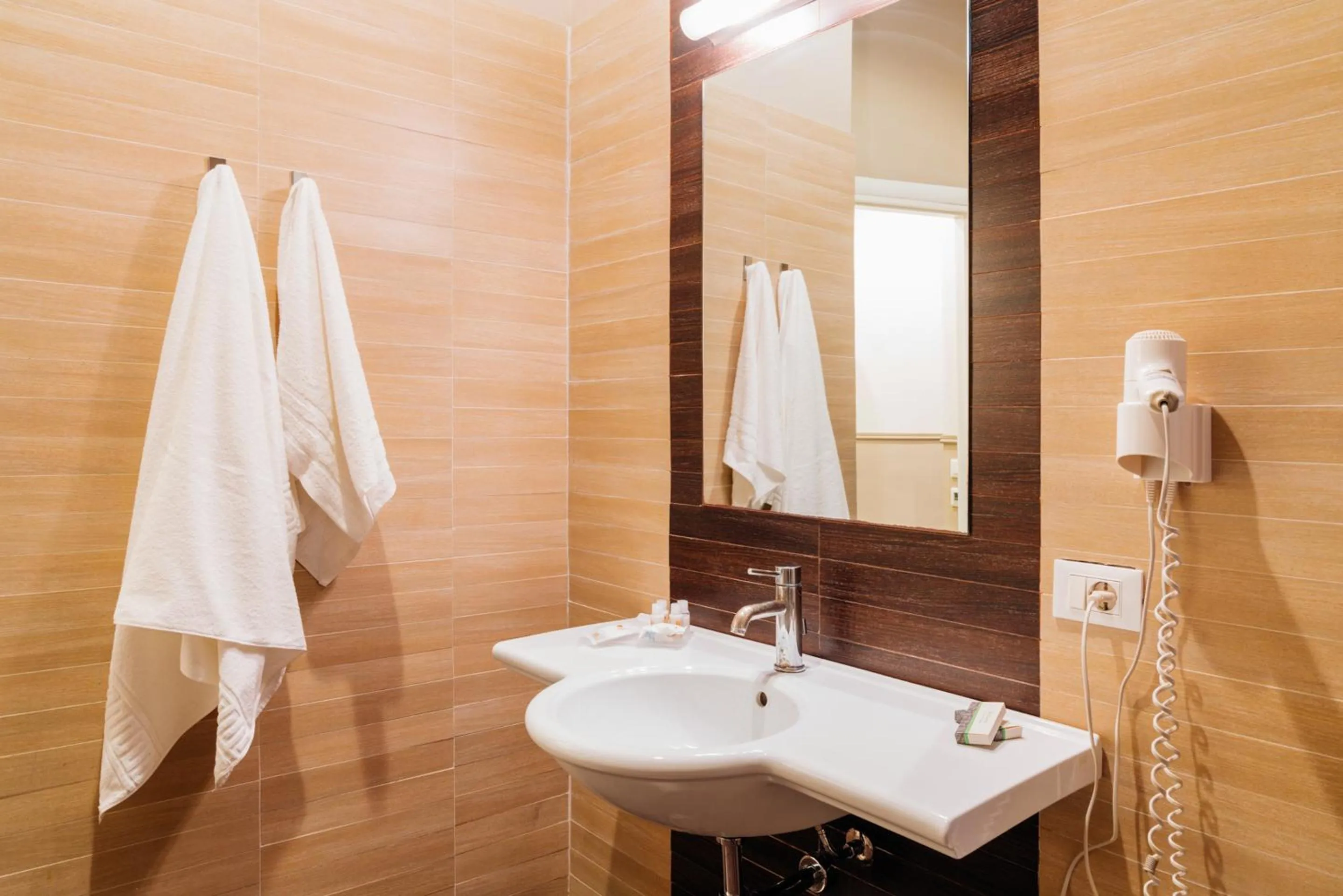 Bathroom in Hotel Ambasciatori