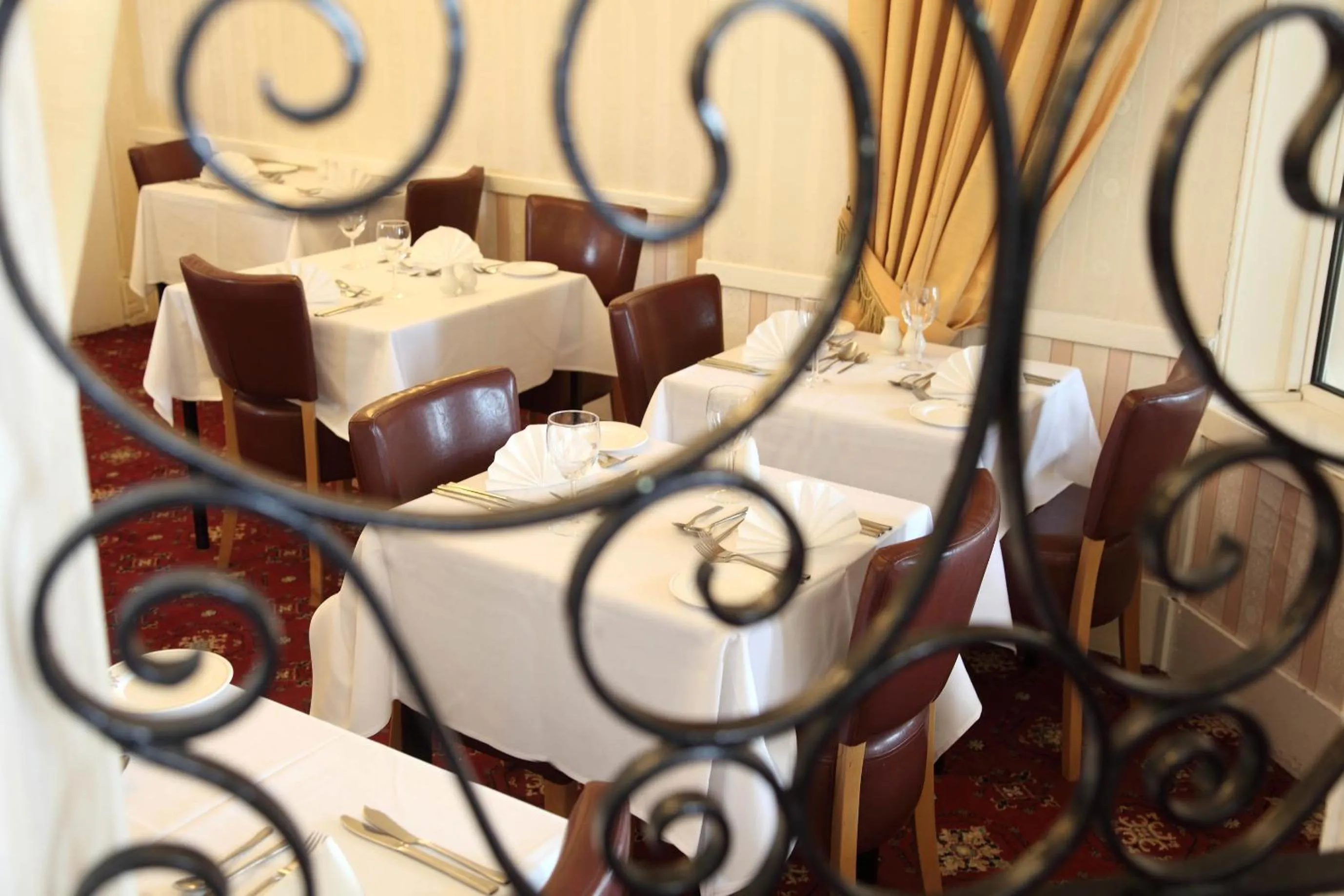 Restaurant/places to eat in SGE Esplanade Hotel