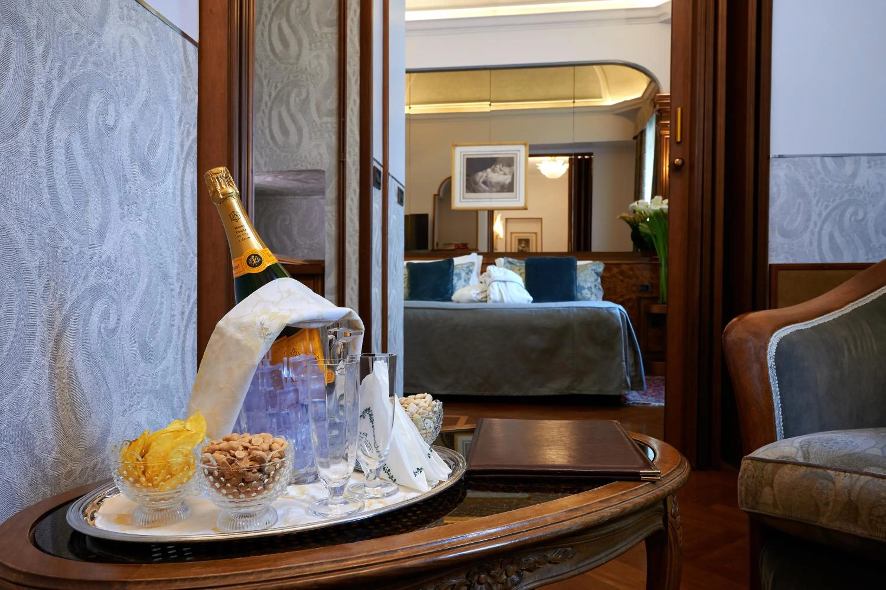 Bedroom, Bed in Hotel Farnese