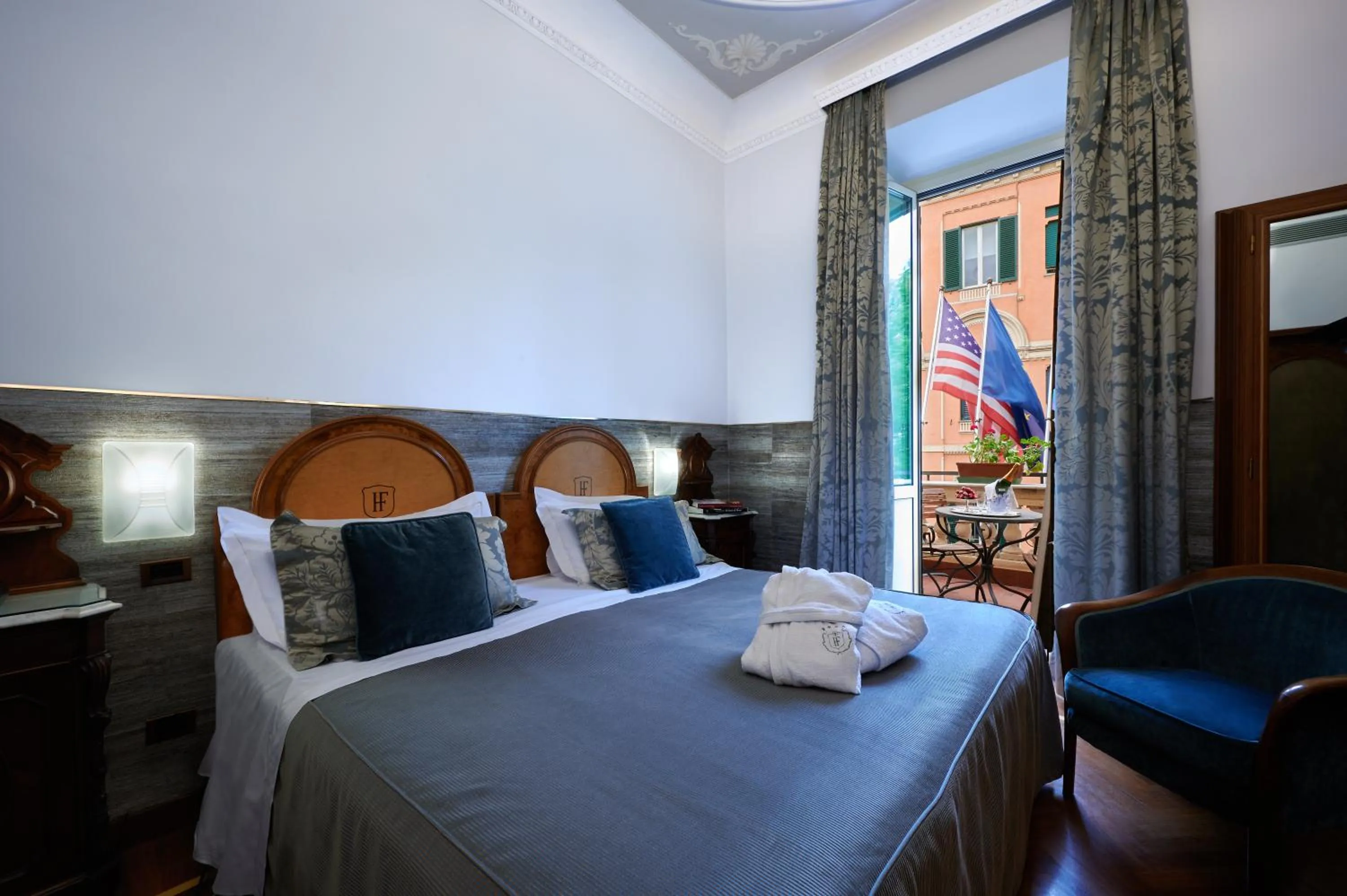 Bedroom, Bed in Hotel Farnese