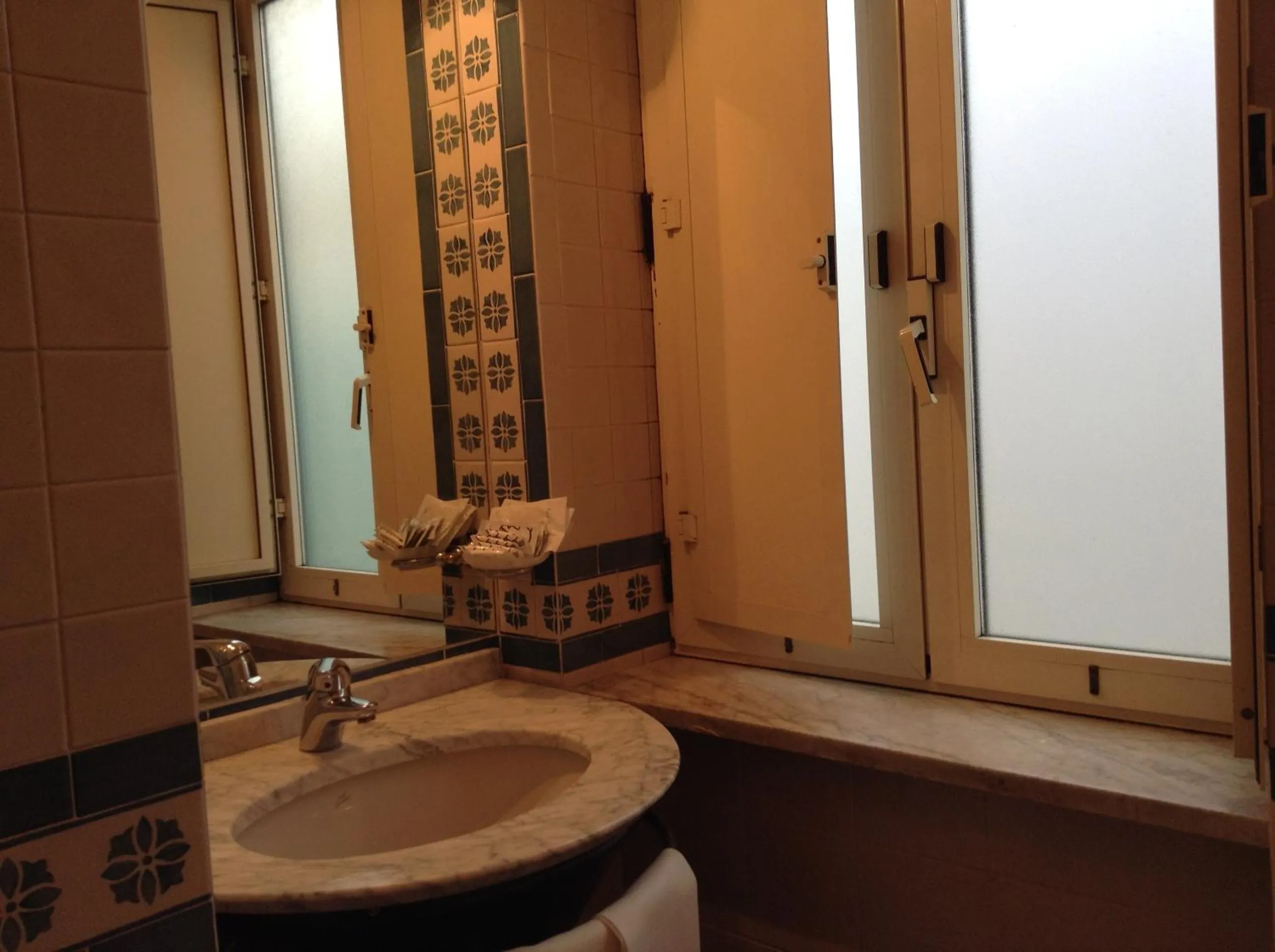 Bathroom in Hotel Lidomare