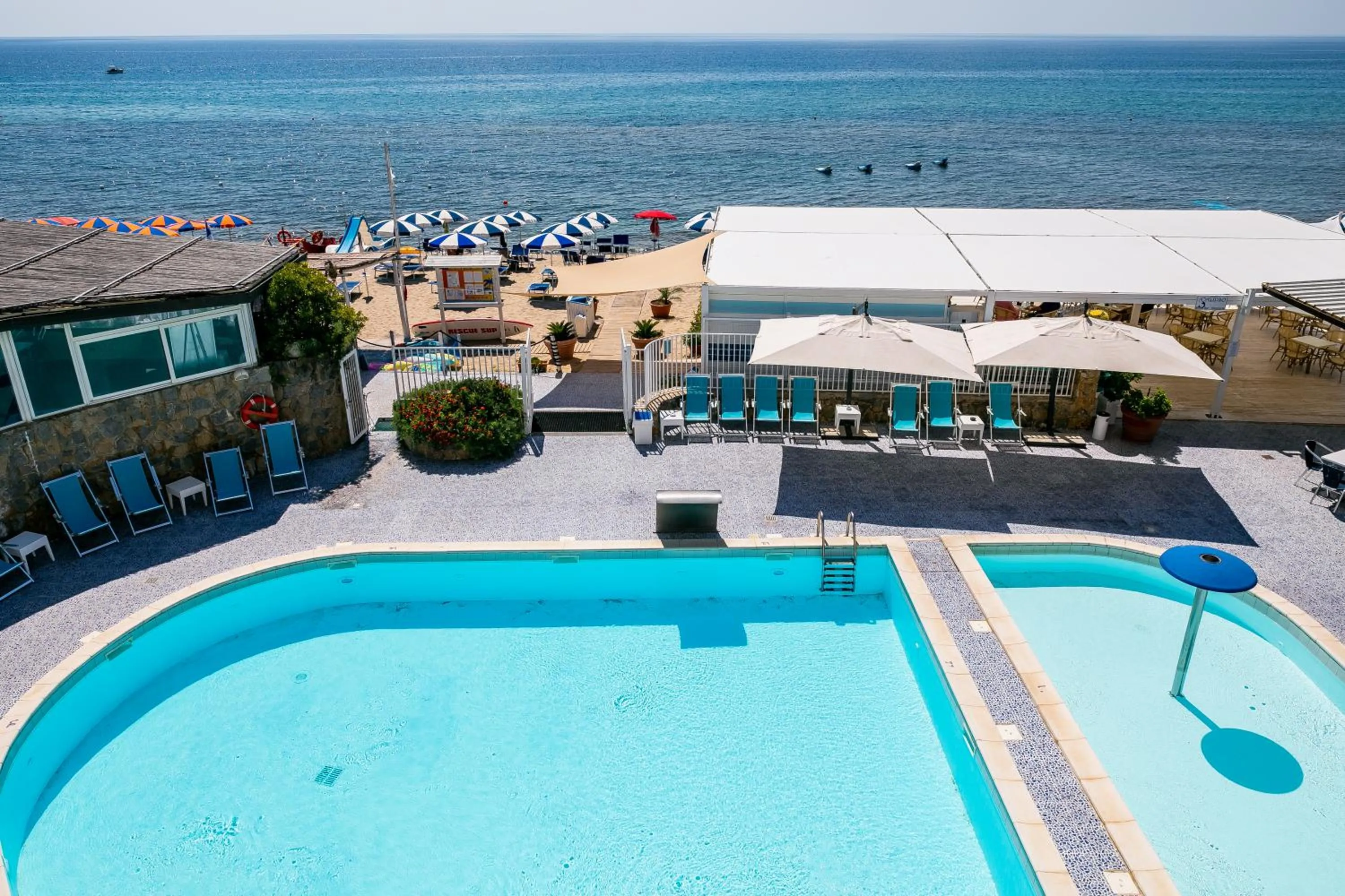 Swimming pool in Hotel Saline