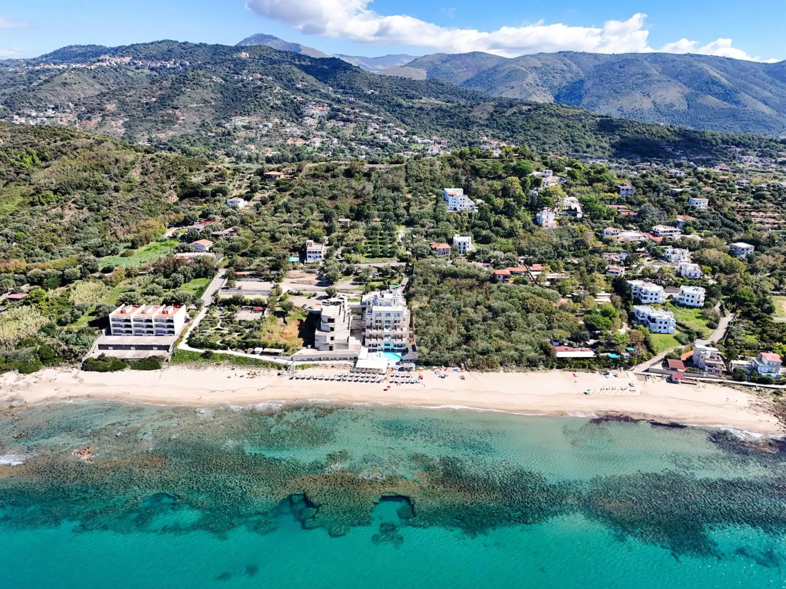 Facade/entrance in Hotel Saline Facade/entrance in Hotel Saline