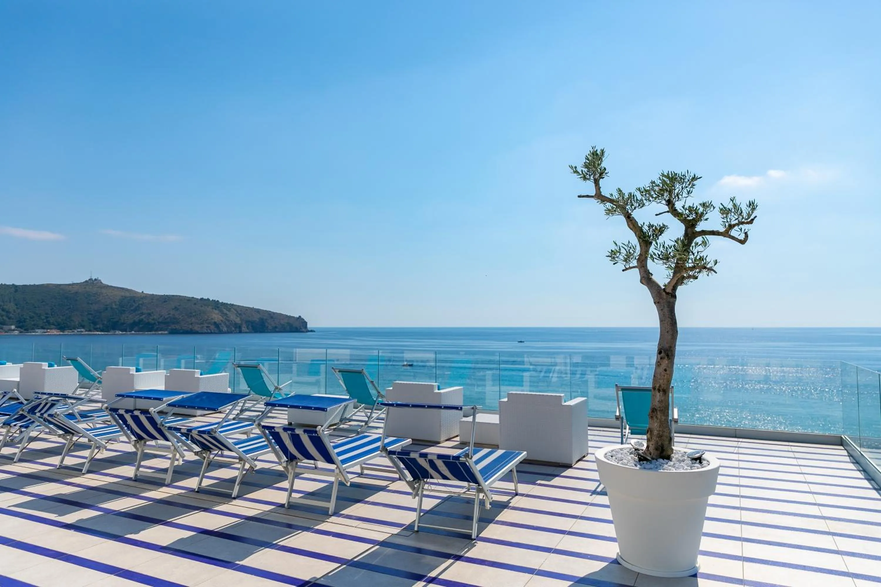 Sea view in Hotel Saline