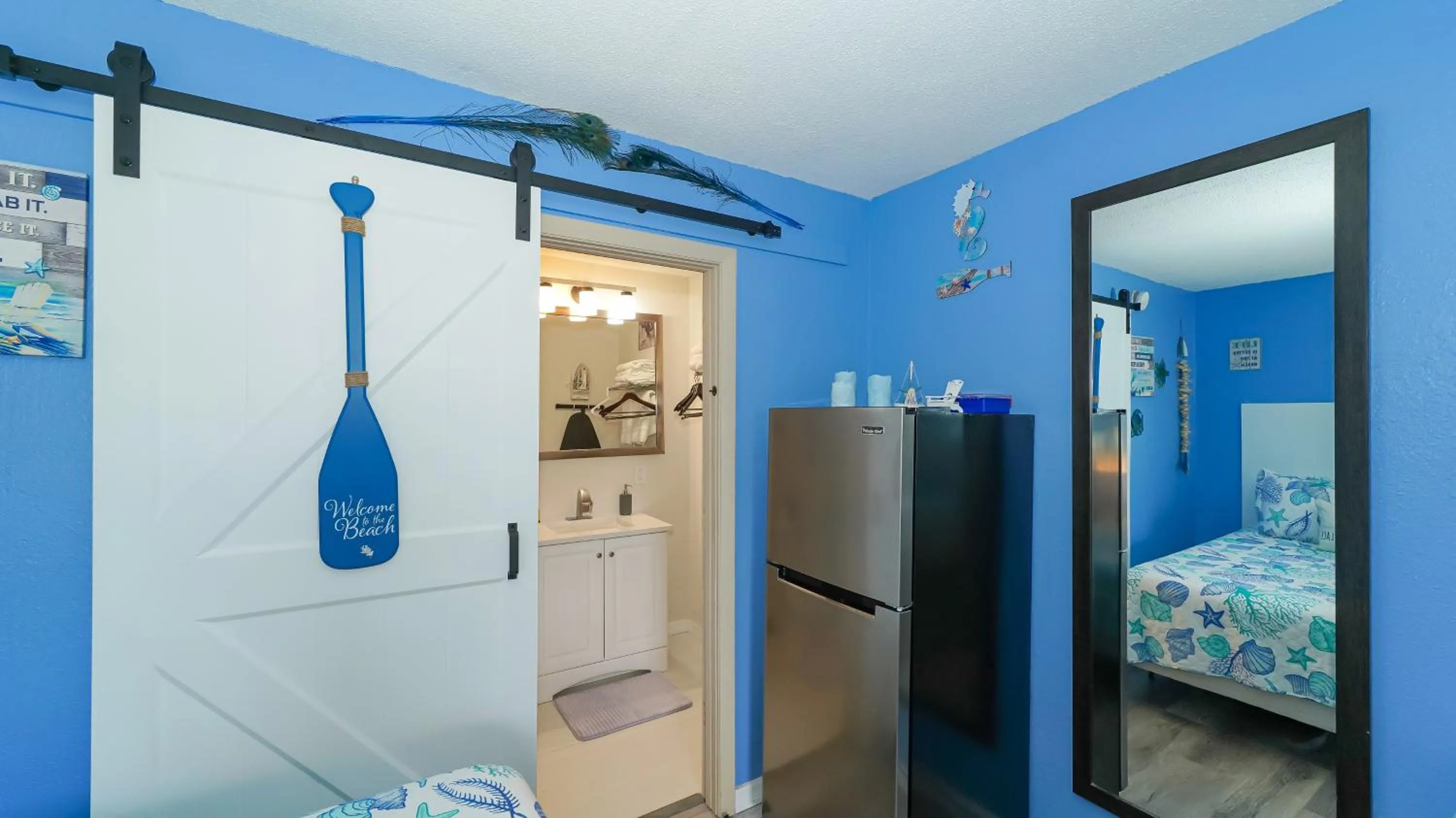 Heated Pool, Fireplace, 70" TV, Waterfront & More!