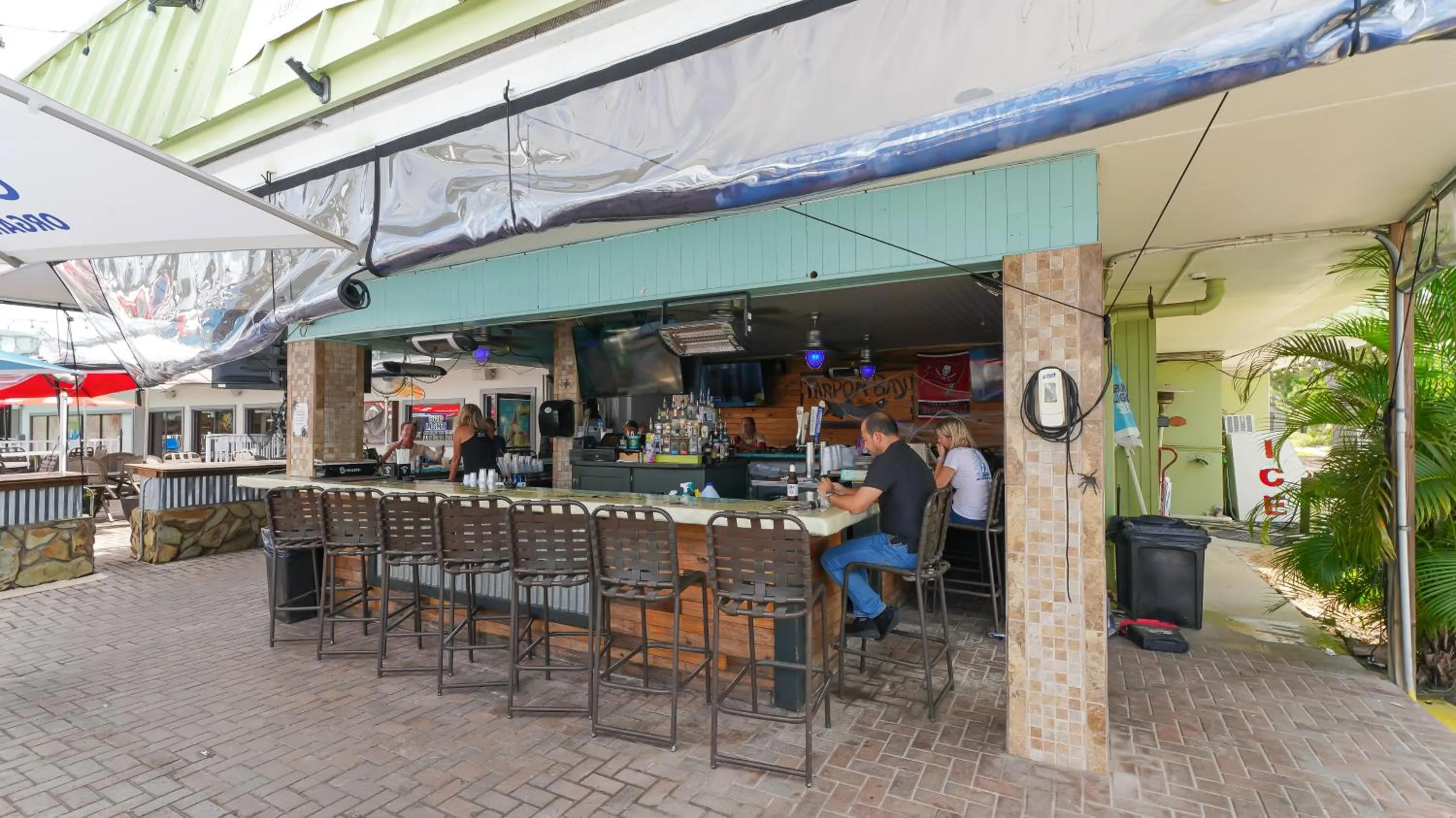 Heated Pool, Fireplace, 70" TV, Waterfront & More!