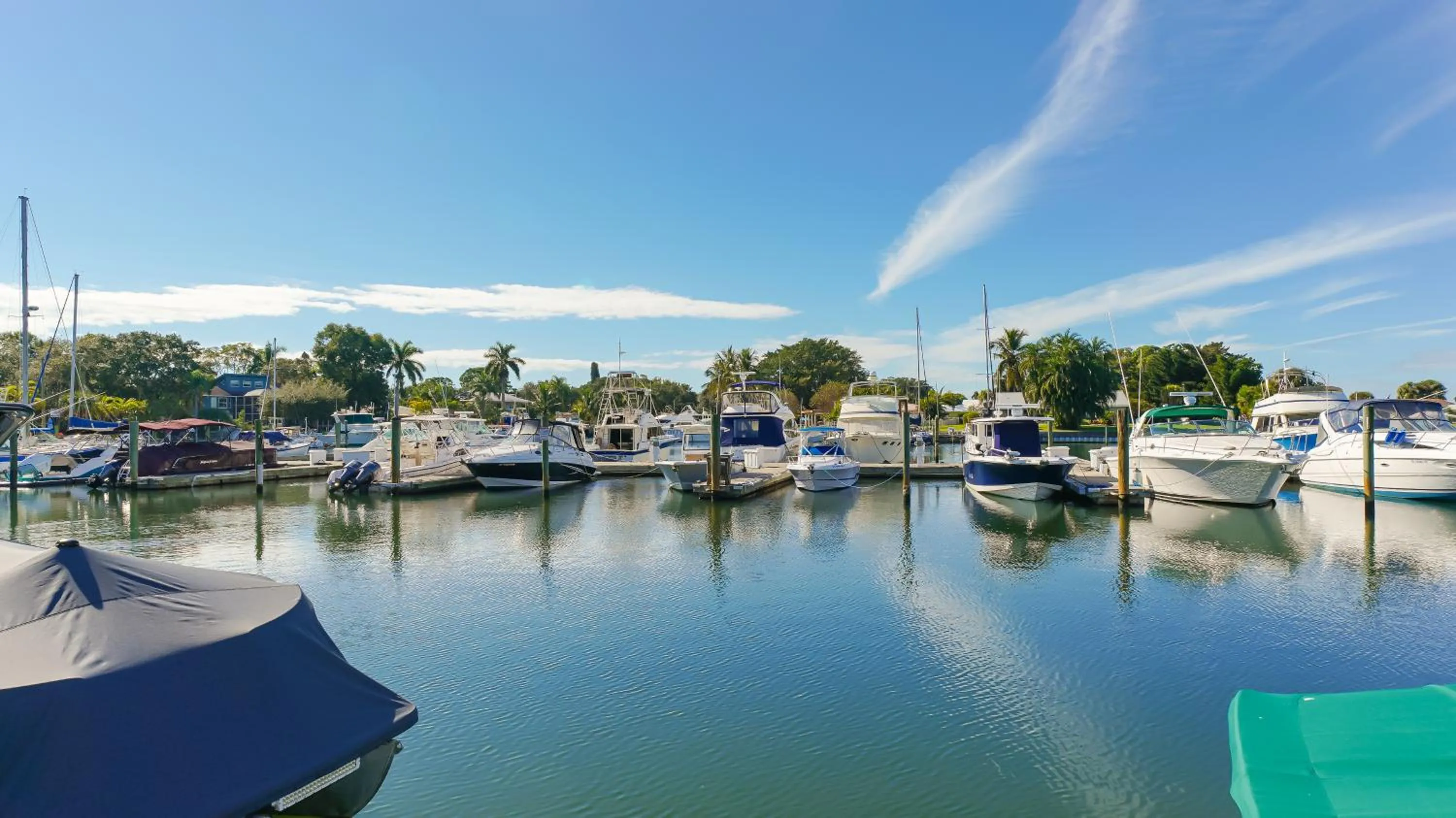 Heated Pool, Fireplace, 70" TV, Waterfront & More!