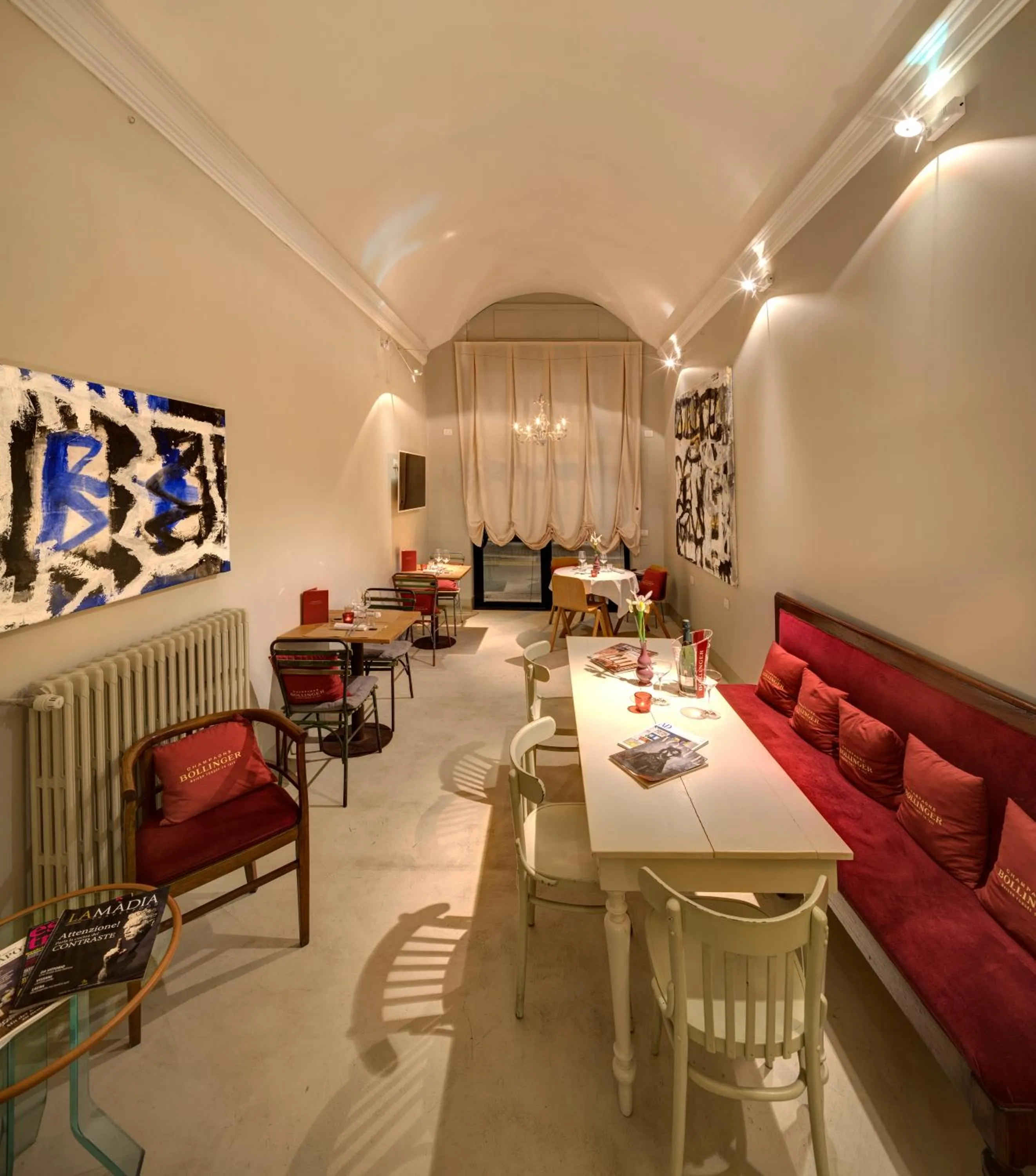 Restaurant/places to eat in Hotel Vittoria