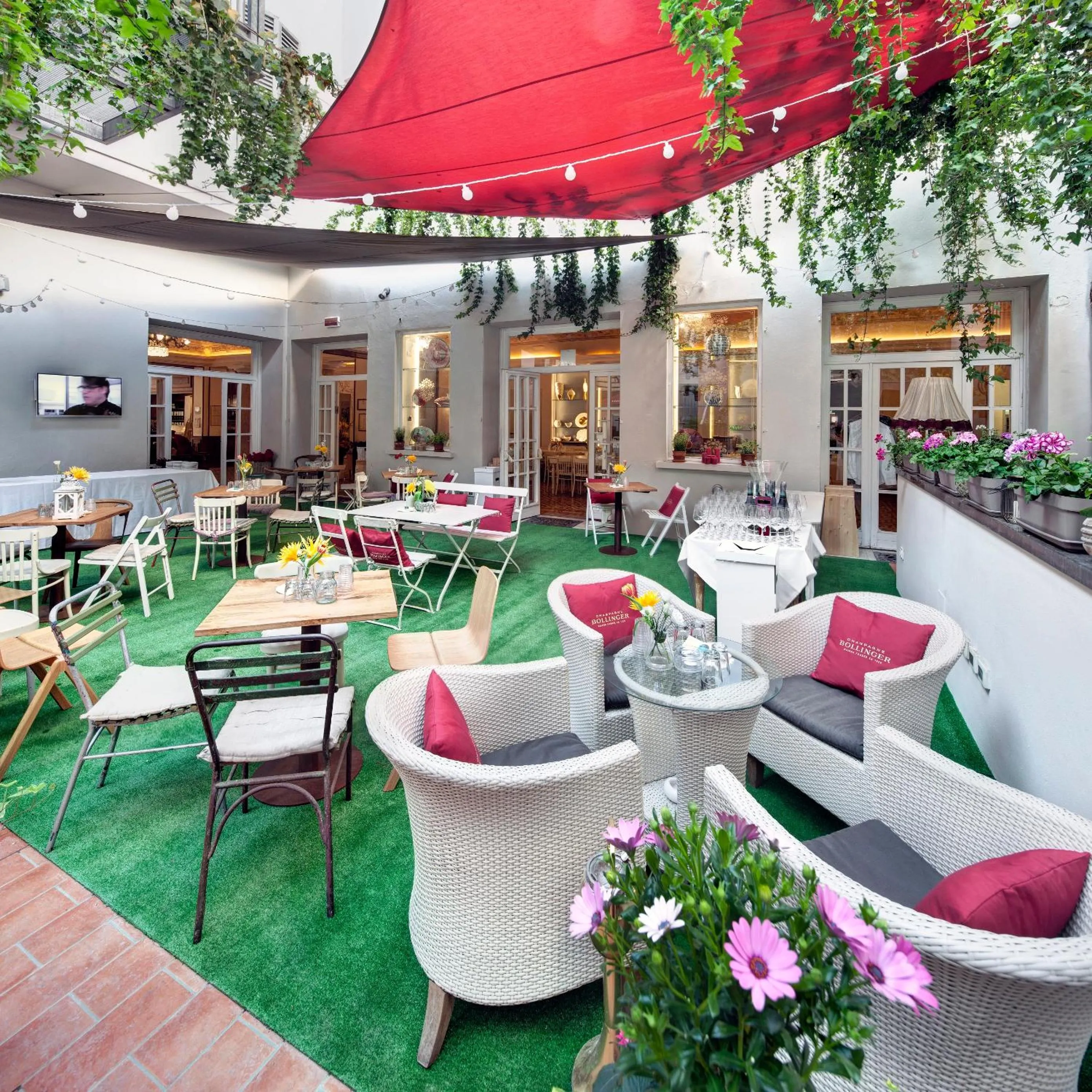 Restaurant/places to eat in Hotel Vittoria