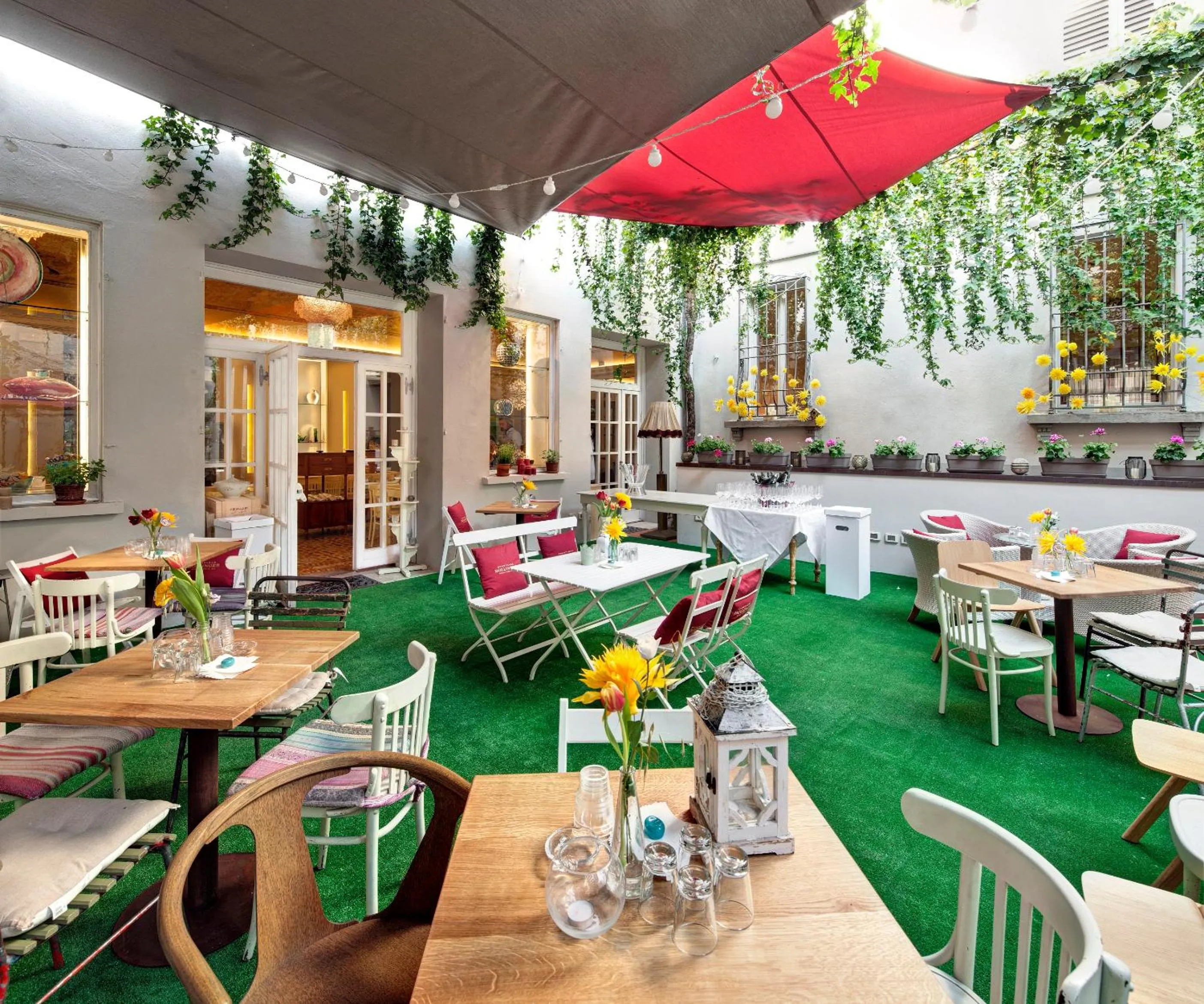 Restaurant/places to eat in Hotel Vittoria