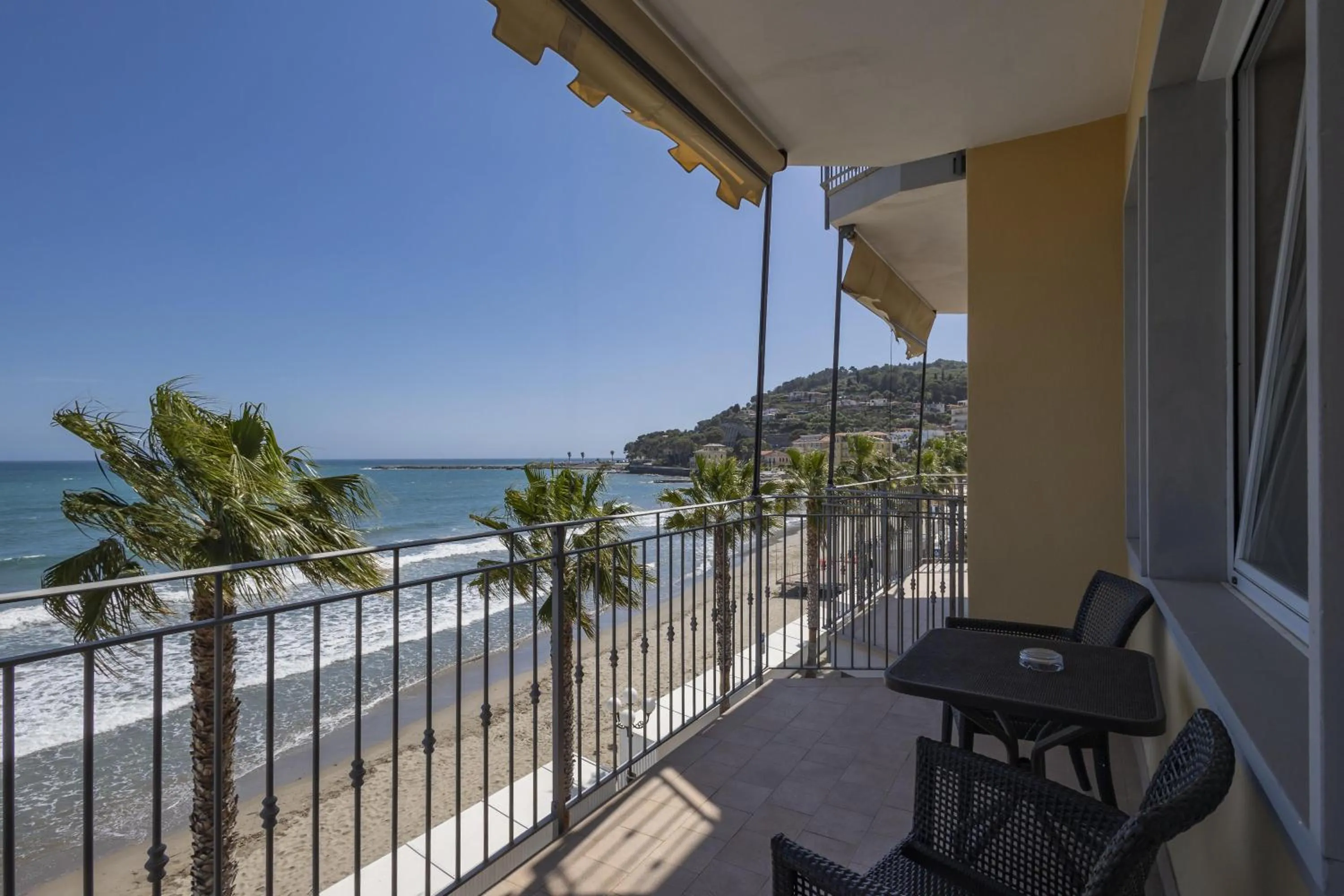 Balcony/Terrace in B&B HOTEL Diano Marina Palace
