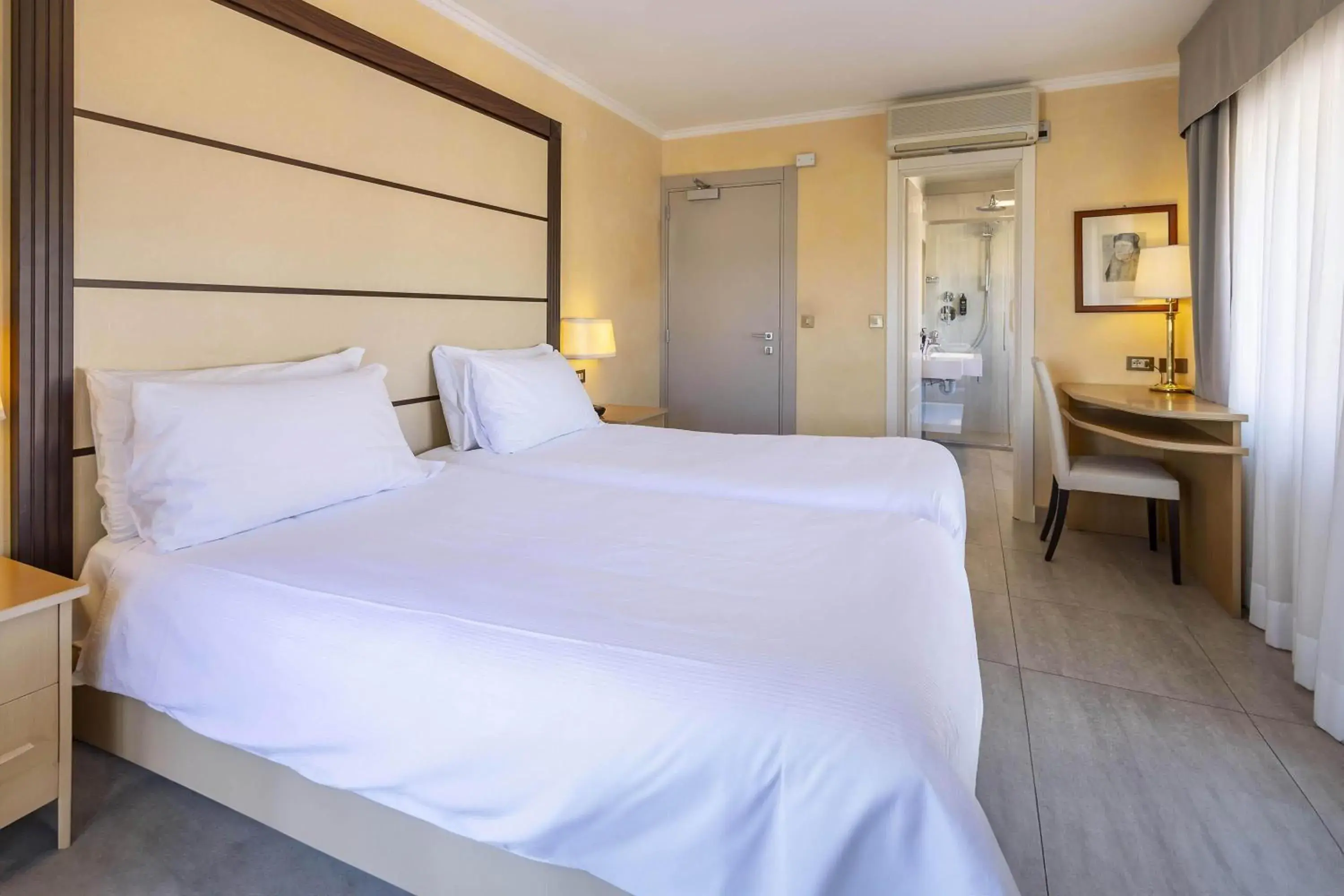 Twin Room with Sea View in B&B HOTEL Diano Marina Palace Twin Room with Sea View in B&B HOTEL Diano Marina Palace
