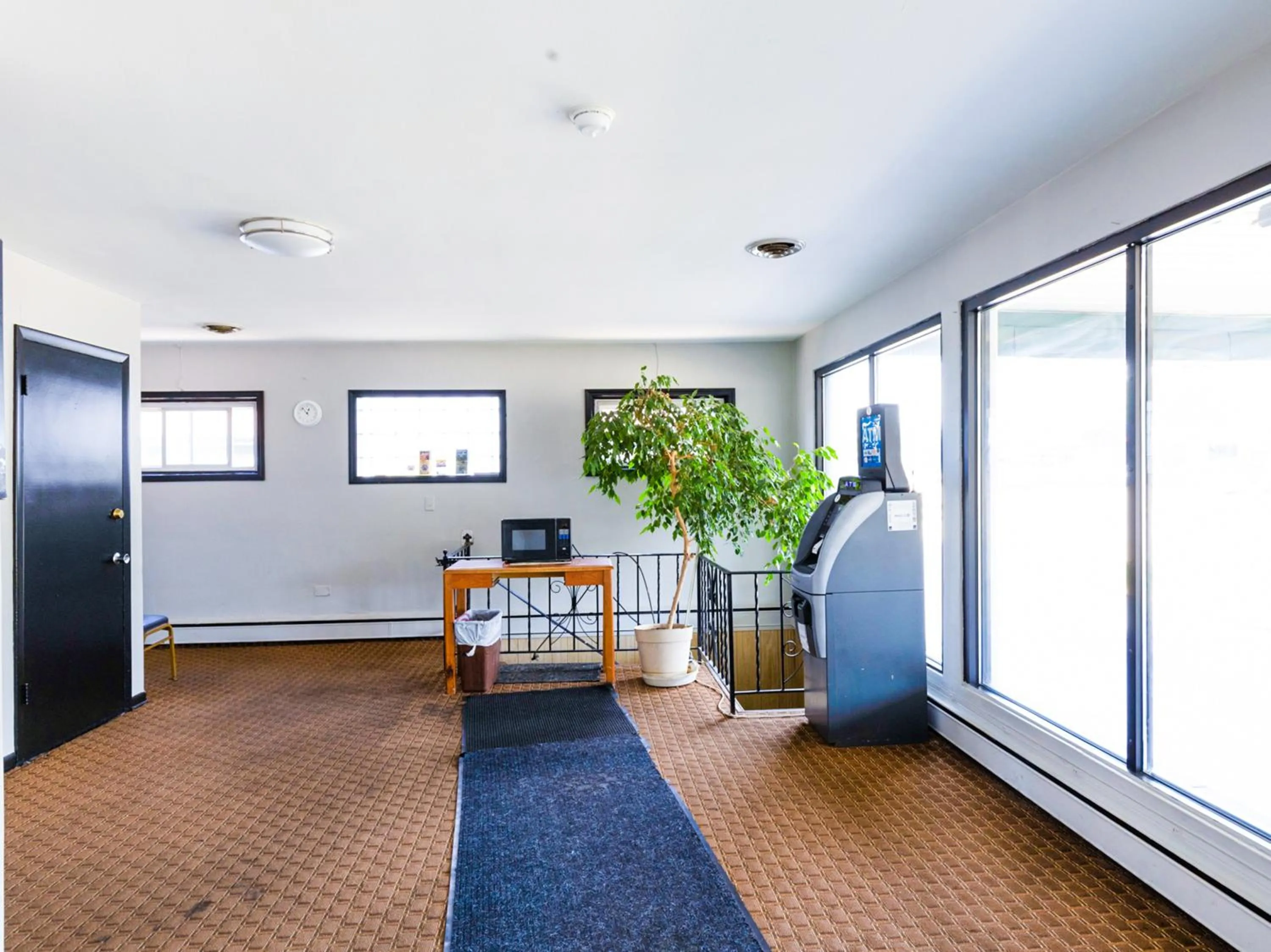 Lobby or reception in Manor Motel By OYO Near Oak Brook Chicago Westchester