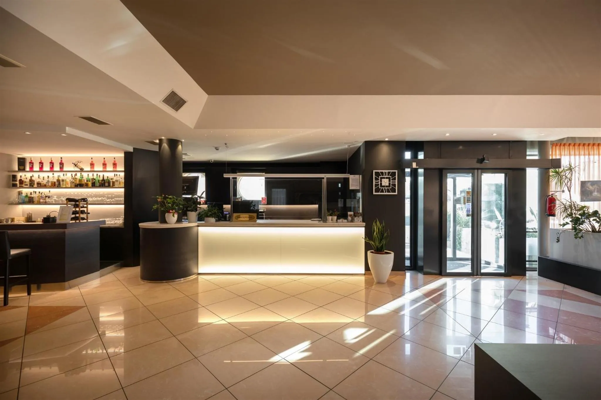 Lobby or reception in Noventa Hotel
