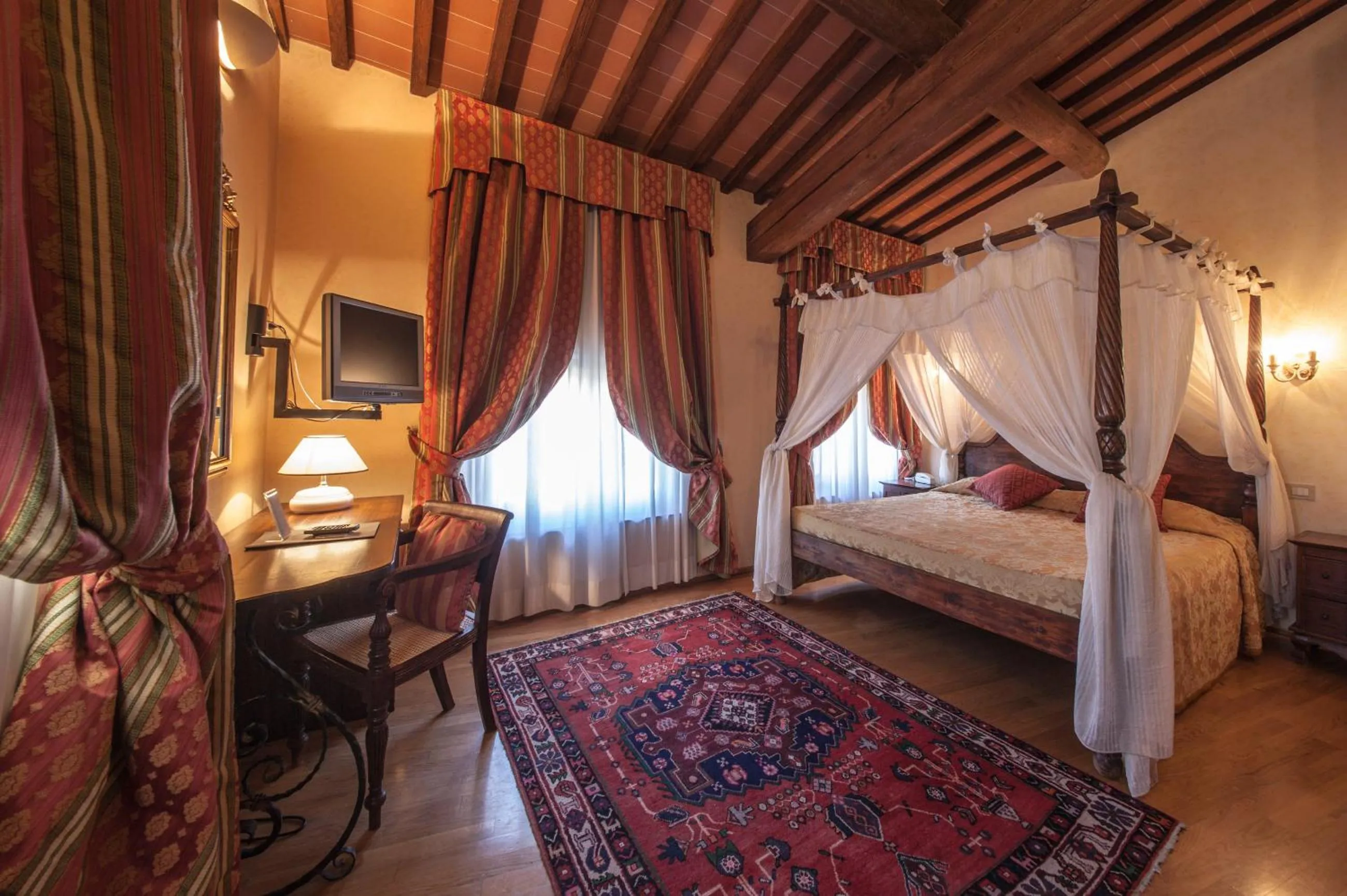 Photo of the whole room, Bed in Villa Casagrande Resort e SPA