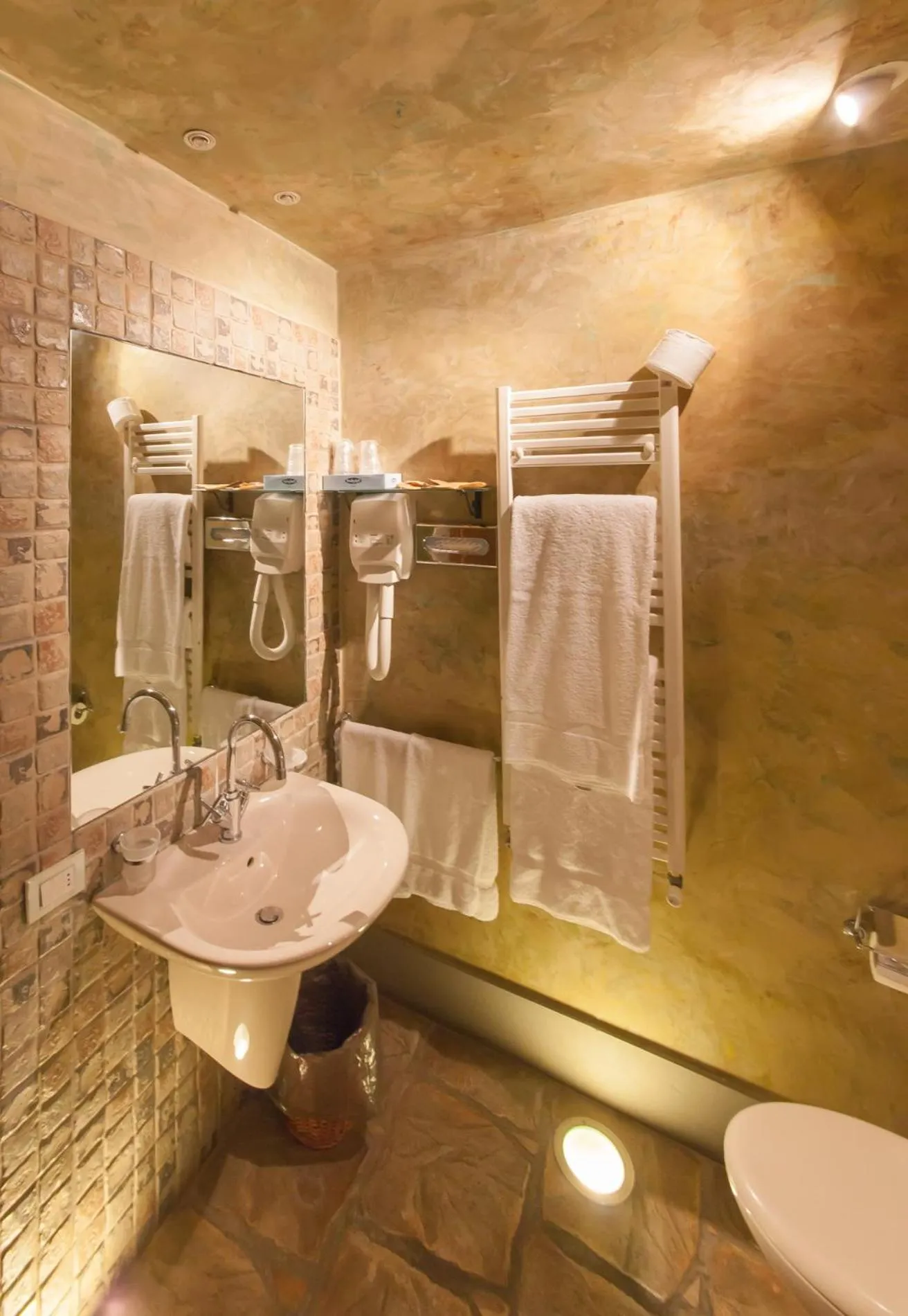 Bathroom in Villa Casagrande Resort e SPA