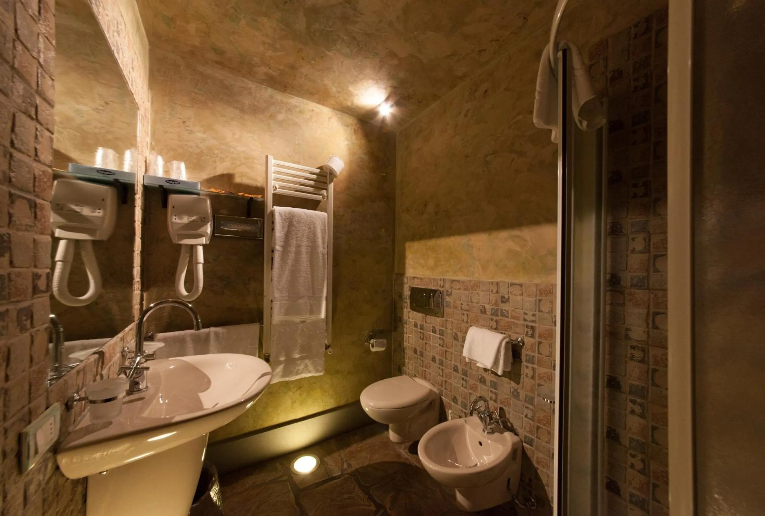 Bathroom in Villa Casagrande Resort e SPA