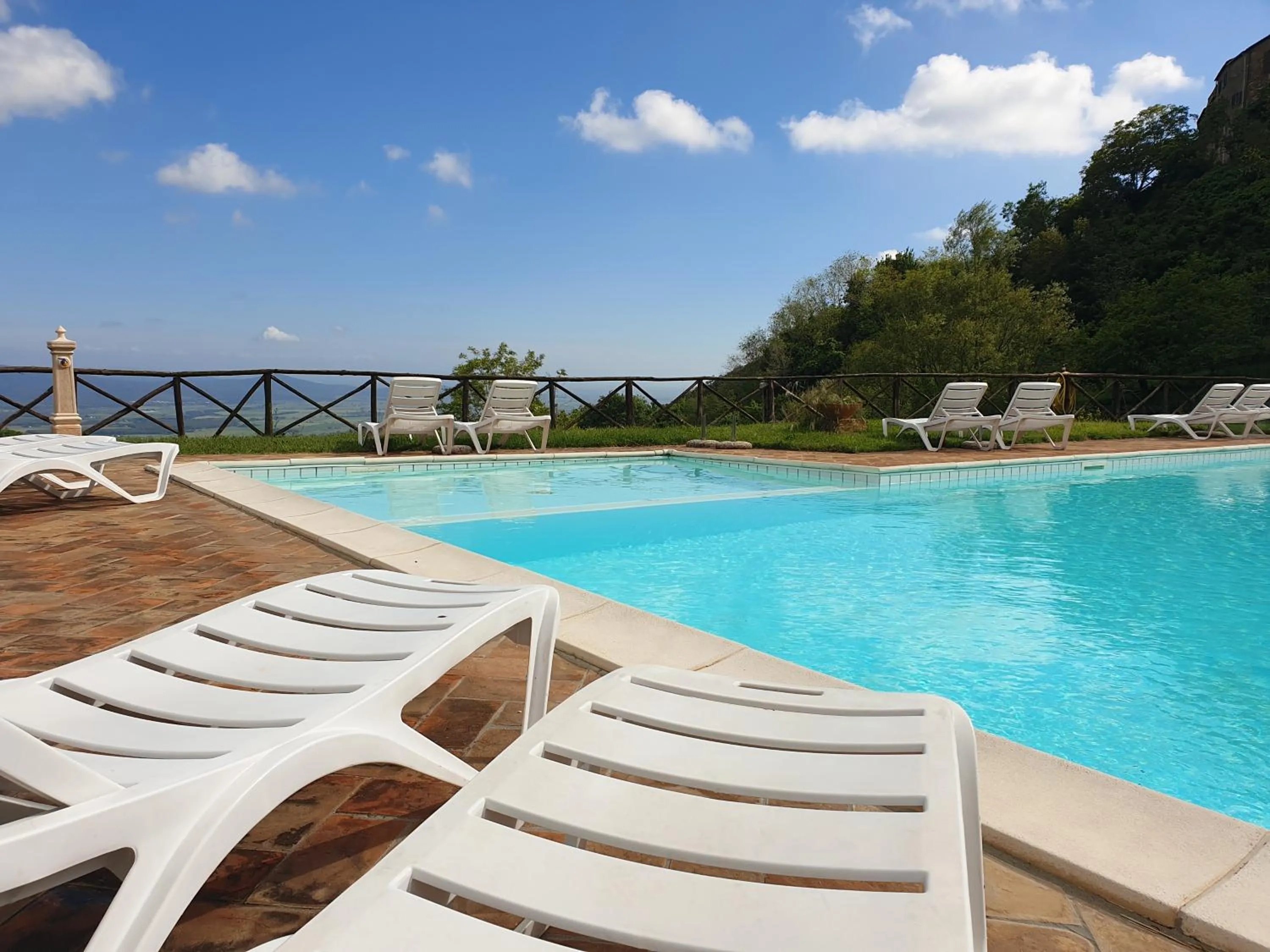 Pool view in Country House il Ciliegio