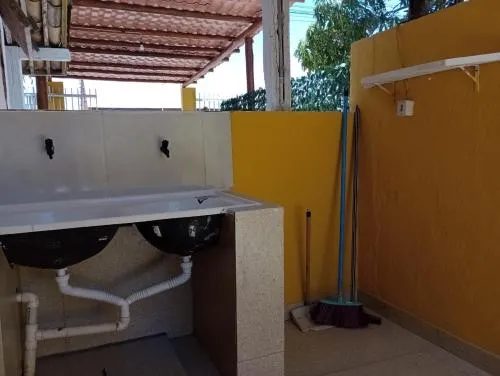 Casa completa na perto da Praia de Coroa com estacionamento exclusivo