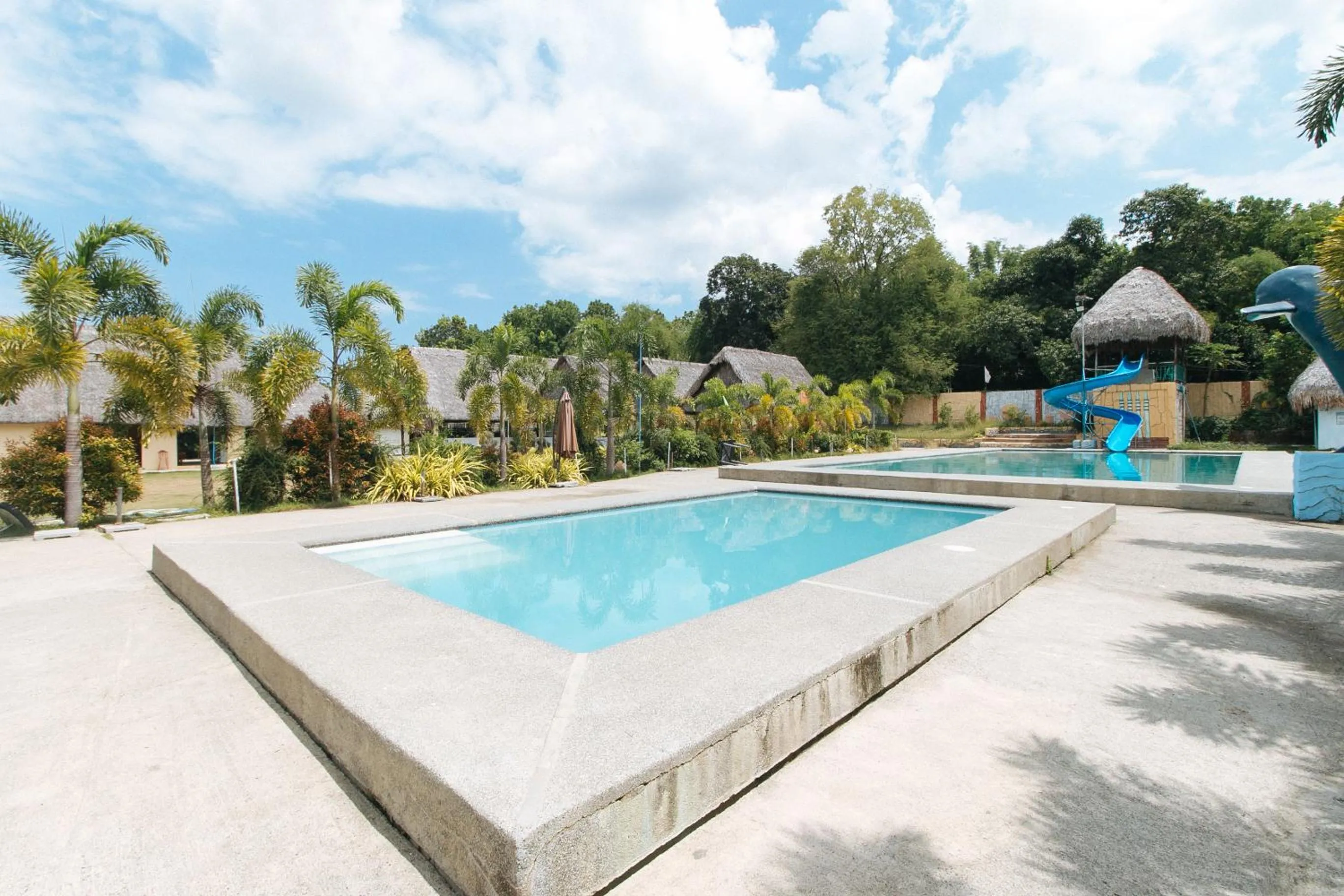Swimming pool in RedDoorz @ Afamosa Villas Resort Ilocos Sur