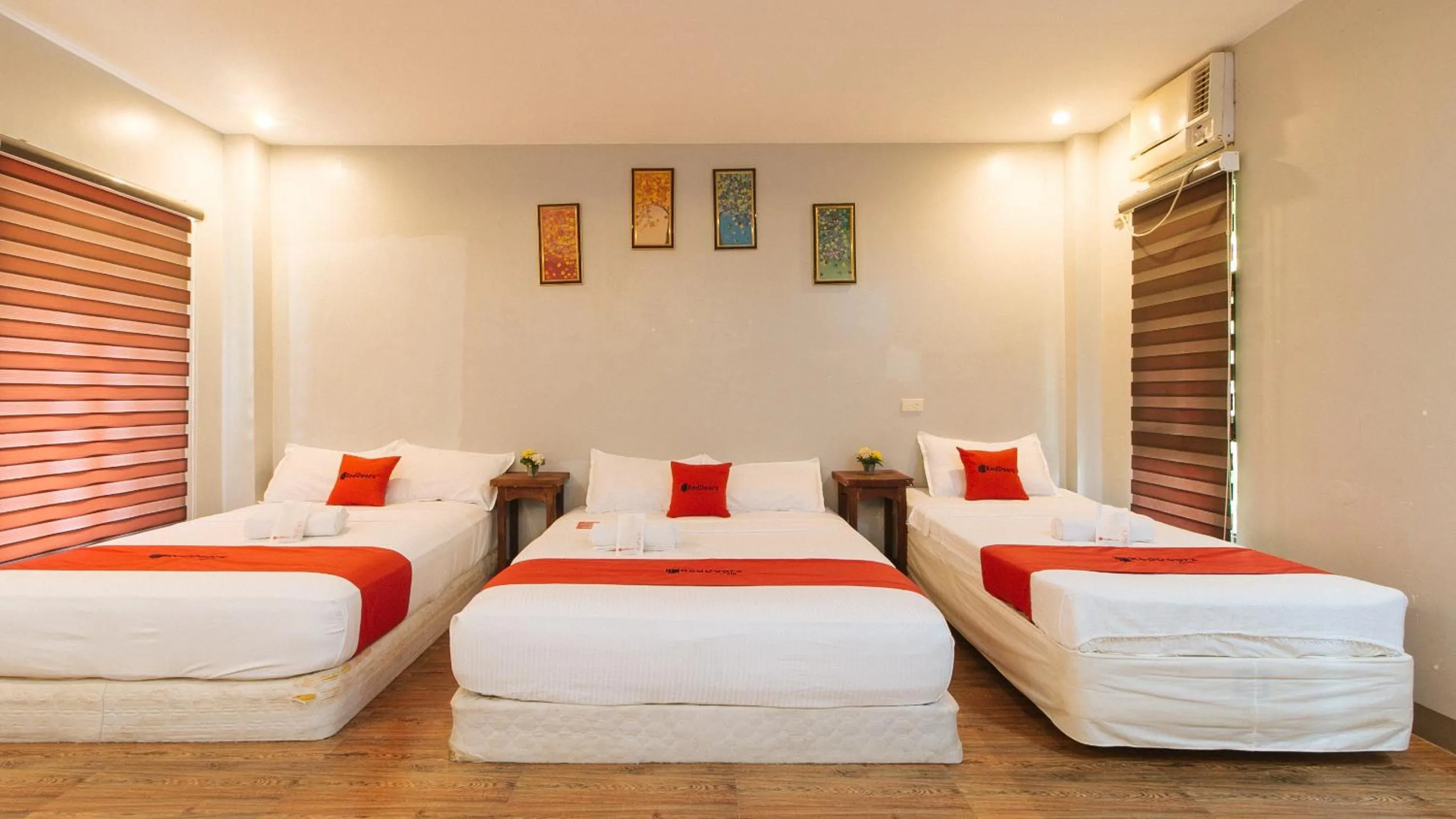 Bed in RedDoorz @ Afamosa Villas Resort Ilocos Sur