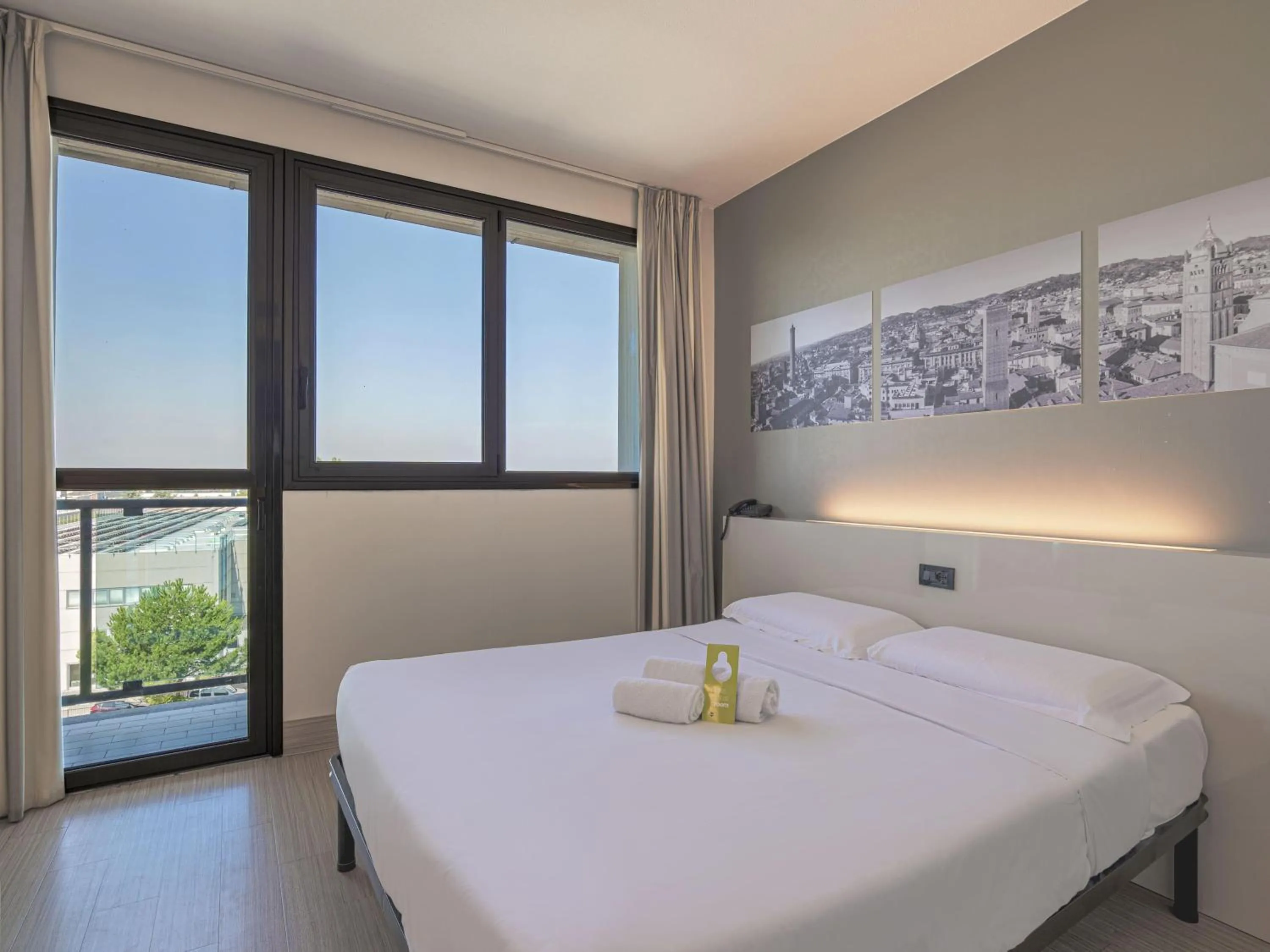 Photo of the whole room, Bed in B&B HOTEL Bologna