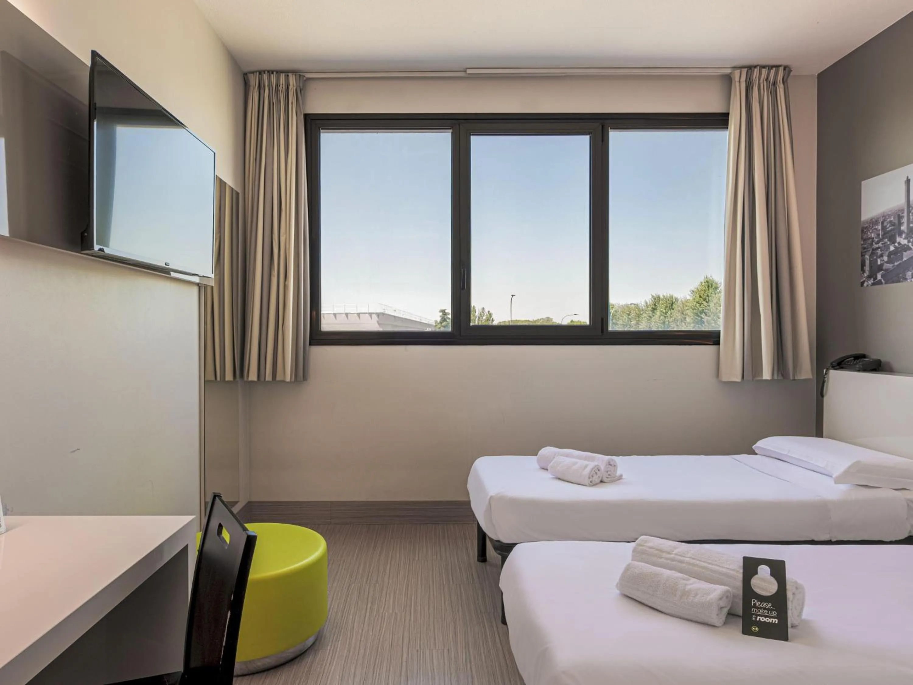 Bathroom, Bed in B&B HOTEL Bologna