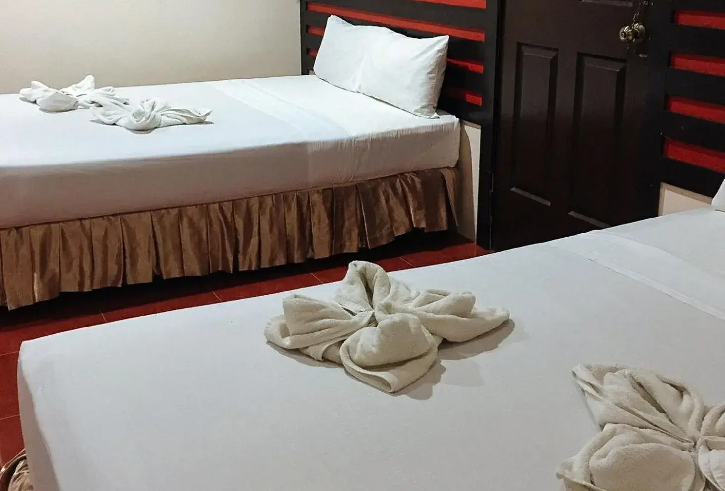 Bedroom in RedDoorz @ Mountain Citi Tourist Inn Canlaon Bedroom in RedDoorz @ Mountain Citi Tourist Inn Canlaon