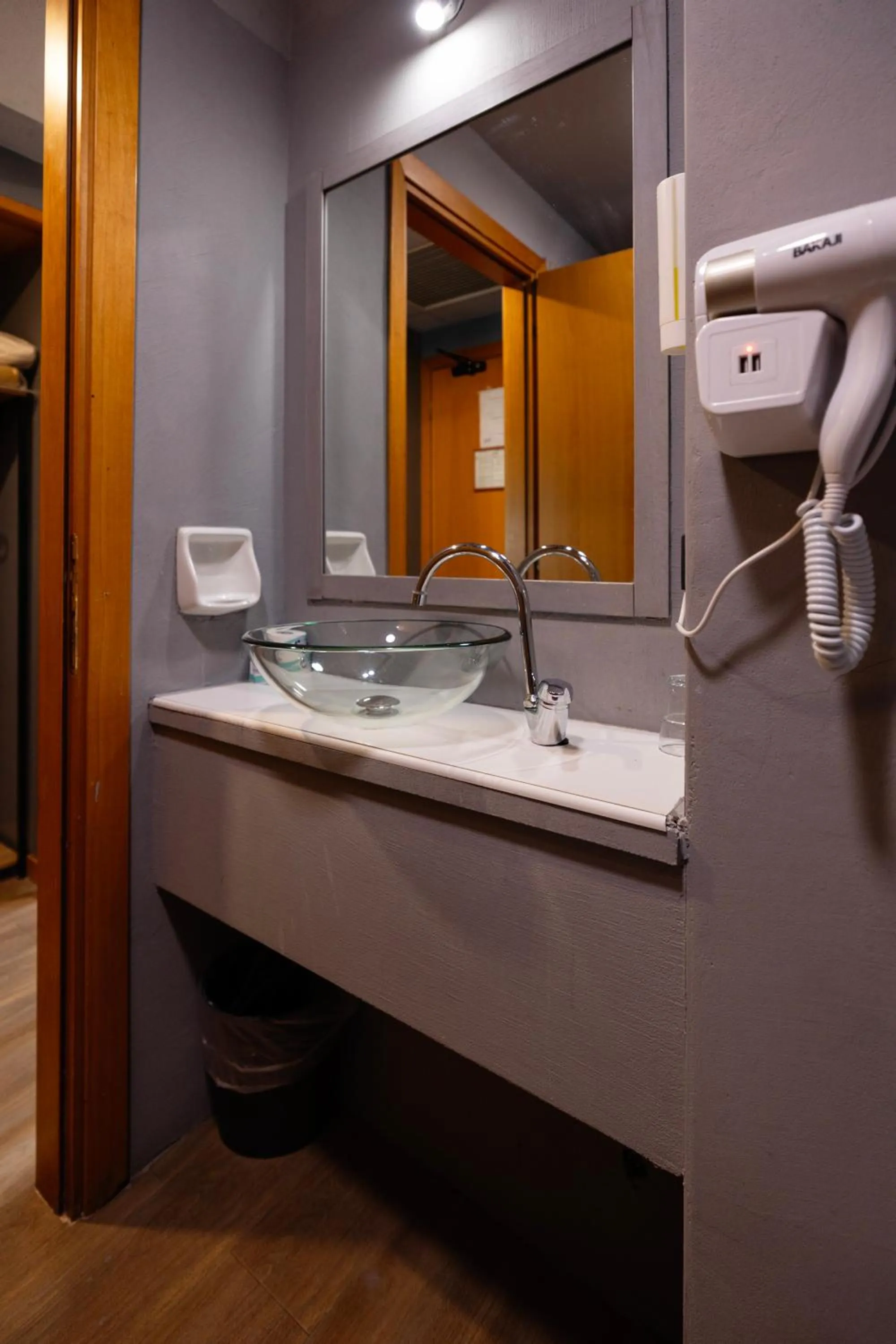 Bathroom in Scheppers Hotel