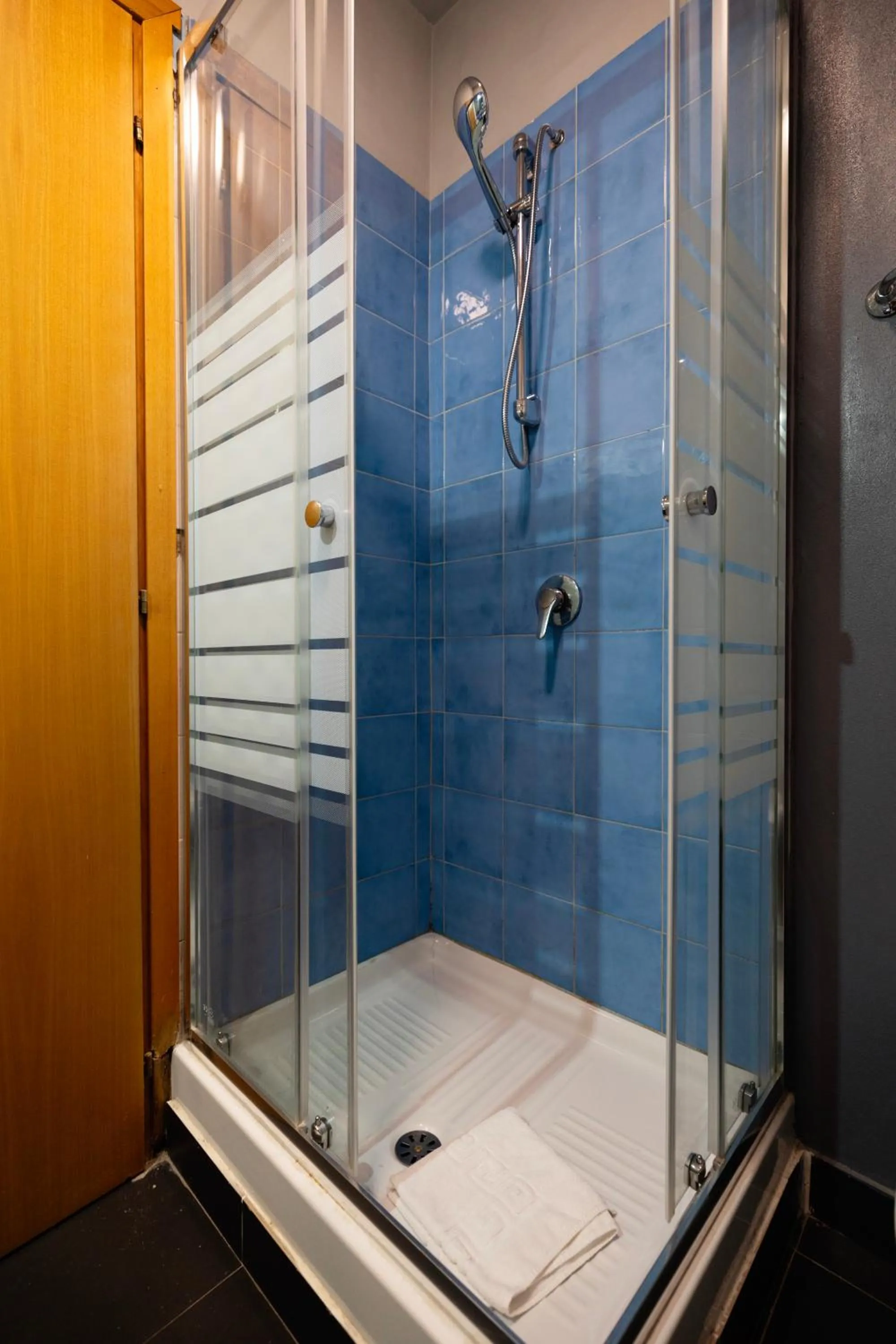 Bathroom in Scheppers Hotel