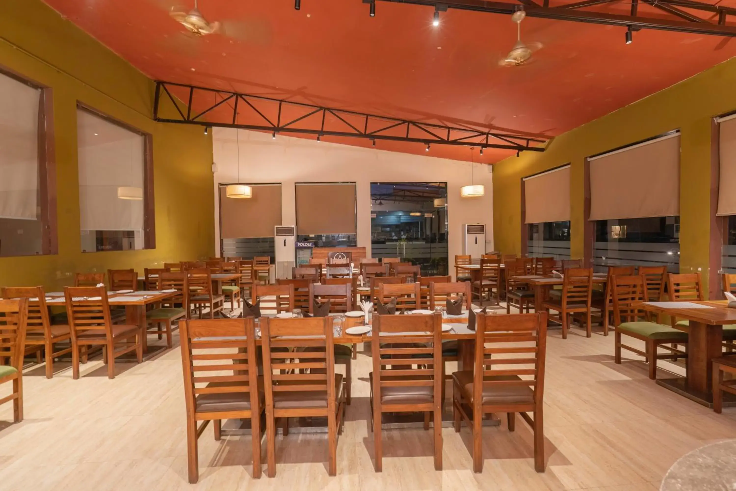 Restaurant/places to eat in The Tattwaa Corbett Spa and Resort Restaurant/places to eat in The Tattwaa Corbett Spa and Resort