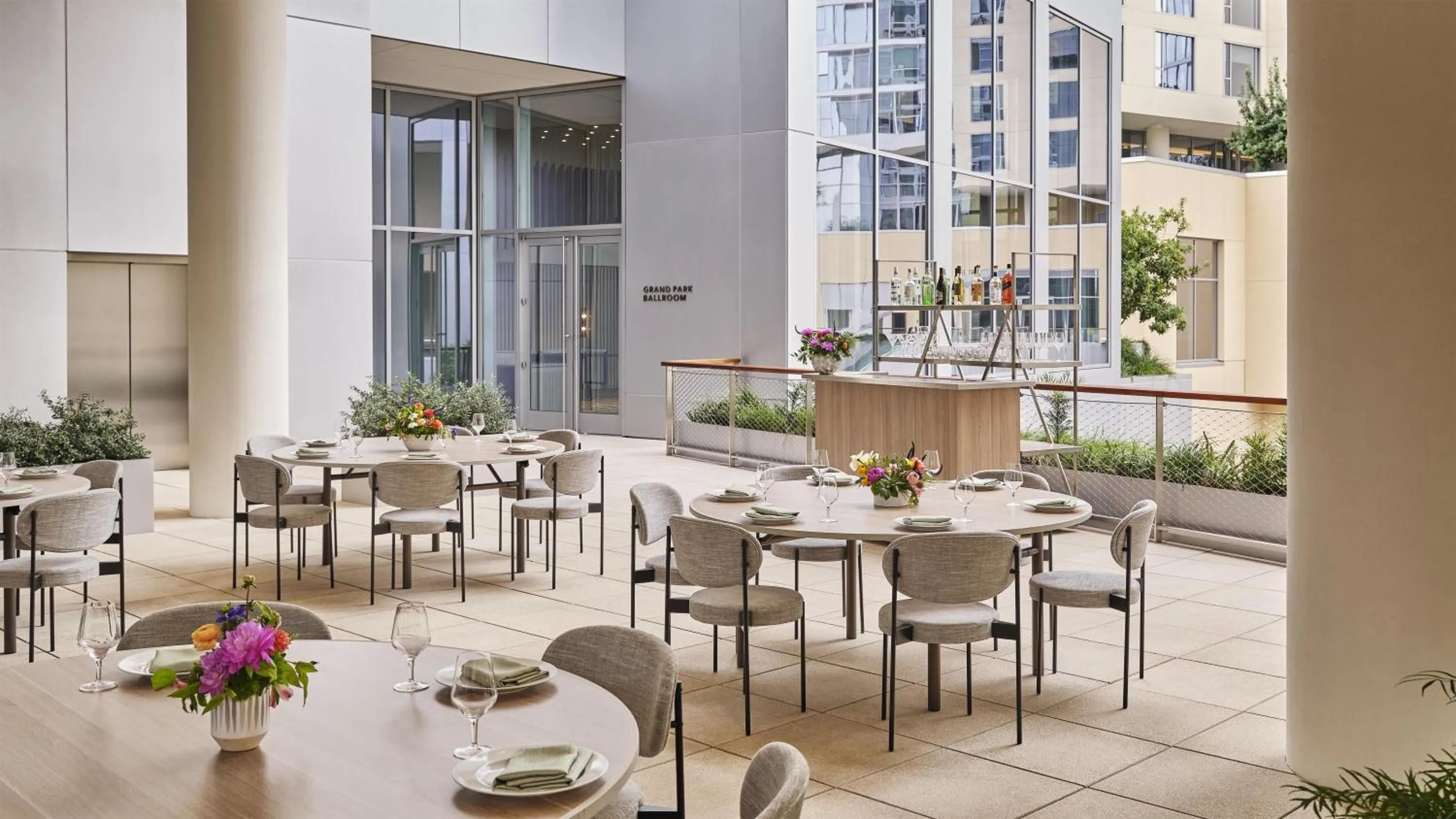 Restaurant/places to eat in Conrad Los Angeles