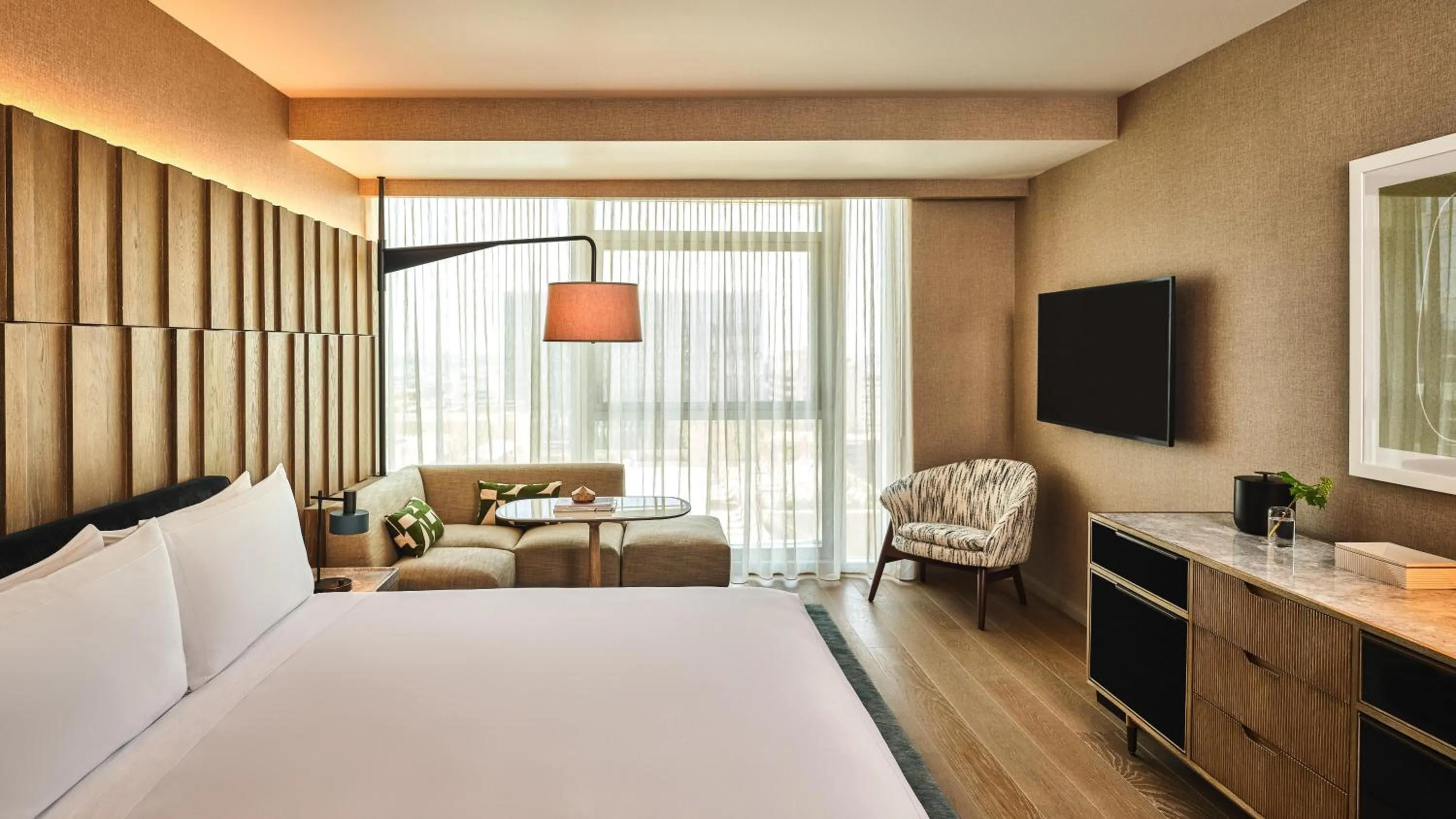 Living room, Bed in Conrad Los Angeles