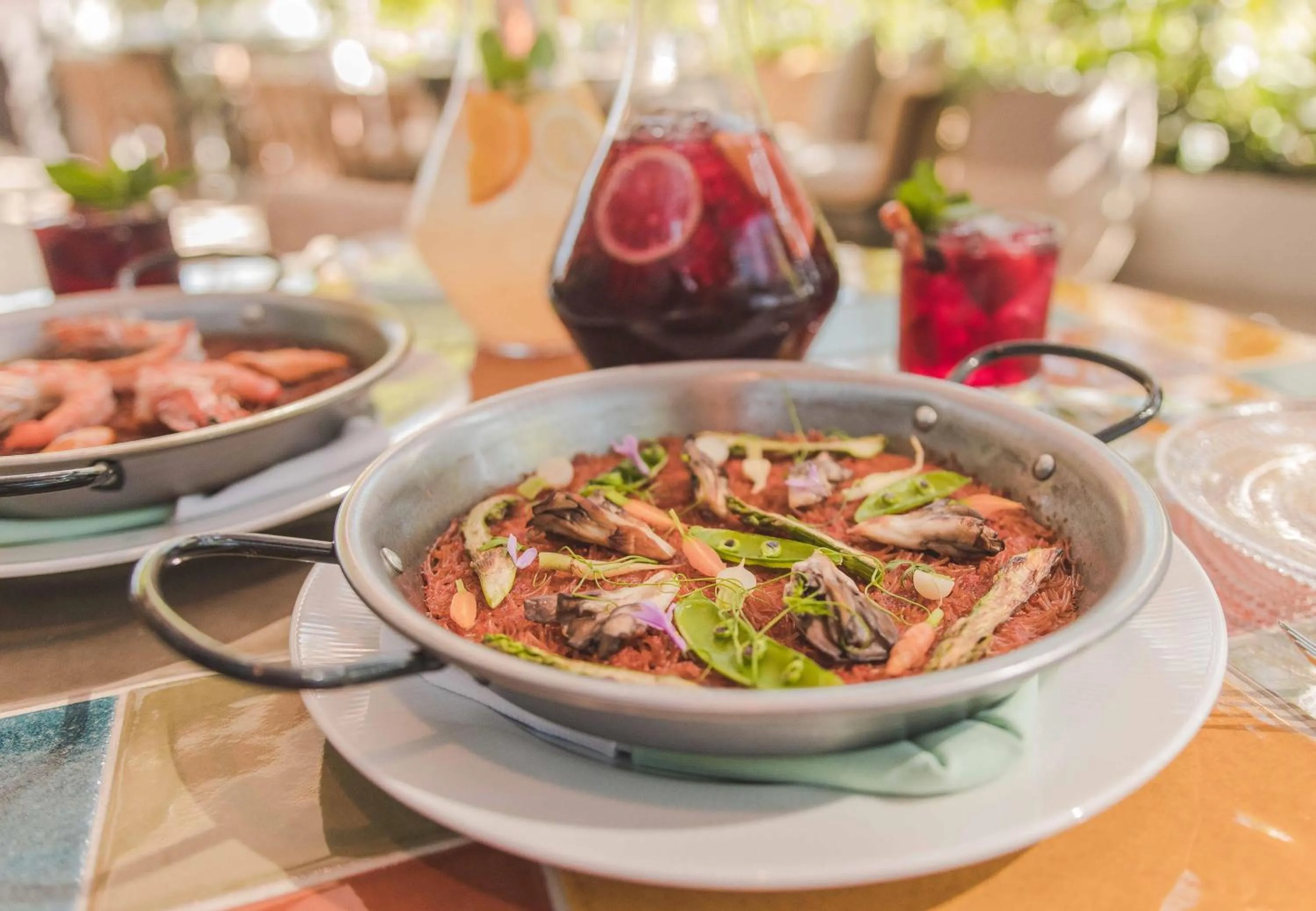 Dining area in Conrad Los Angeles