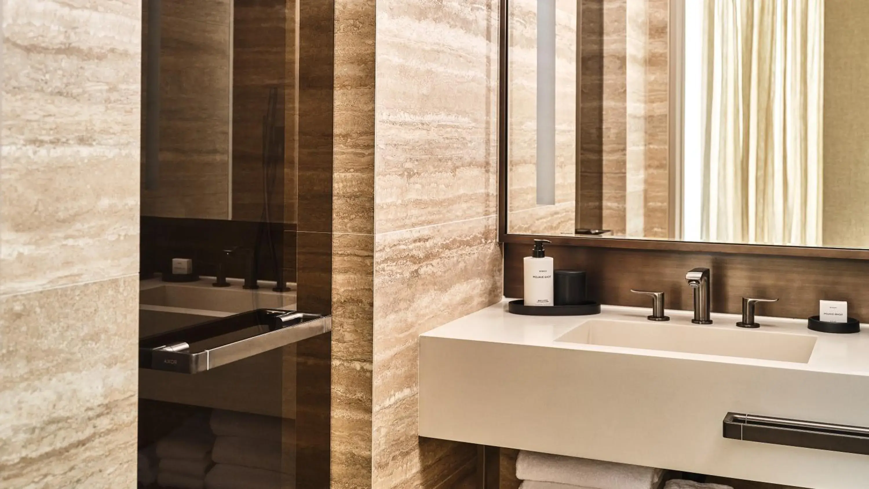 Premium Double Room with Two Double Beds in Conrad Los Angeles Premium Double Room with Two Double Beds in Conrad Los Angeles