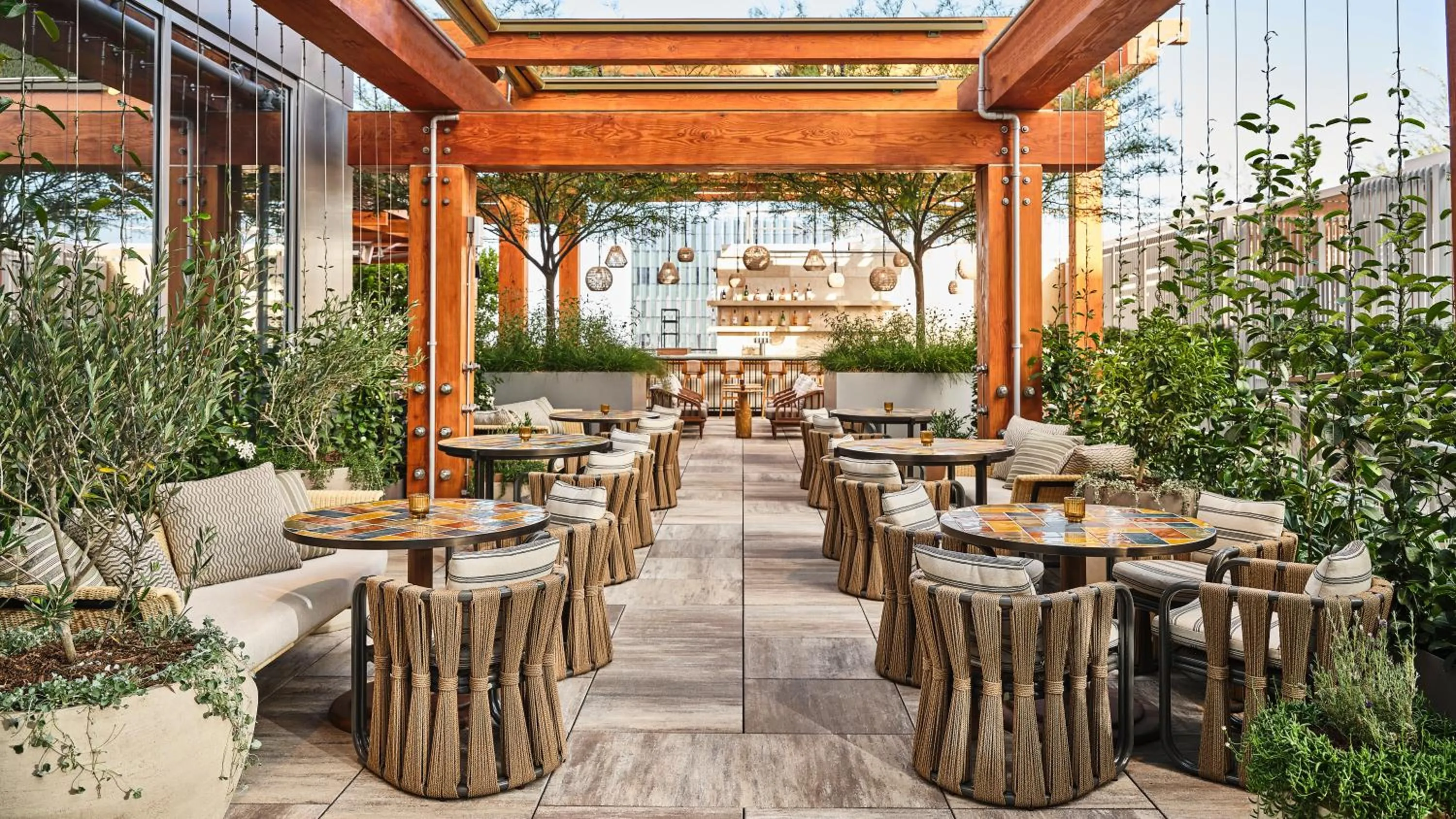 Restaurant/places to eat in Conrad Los Angeles